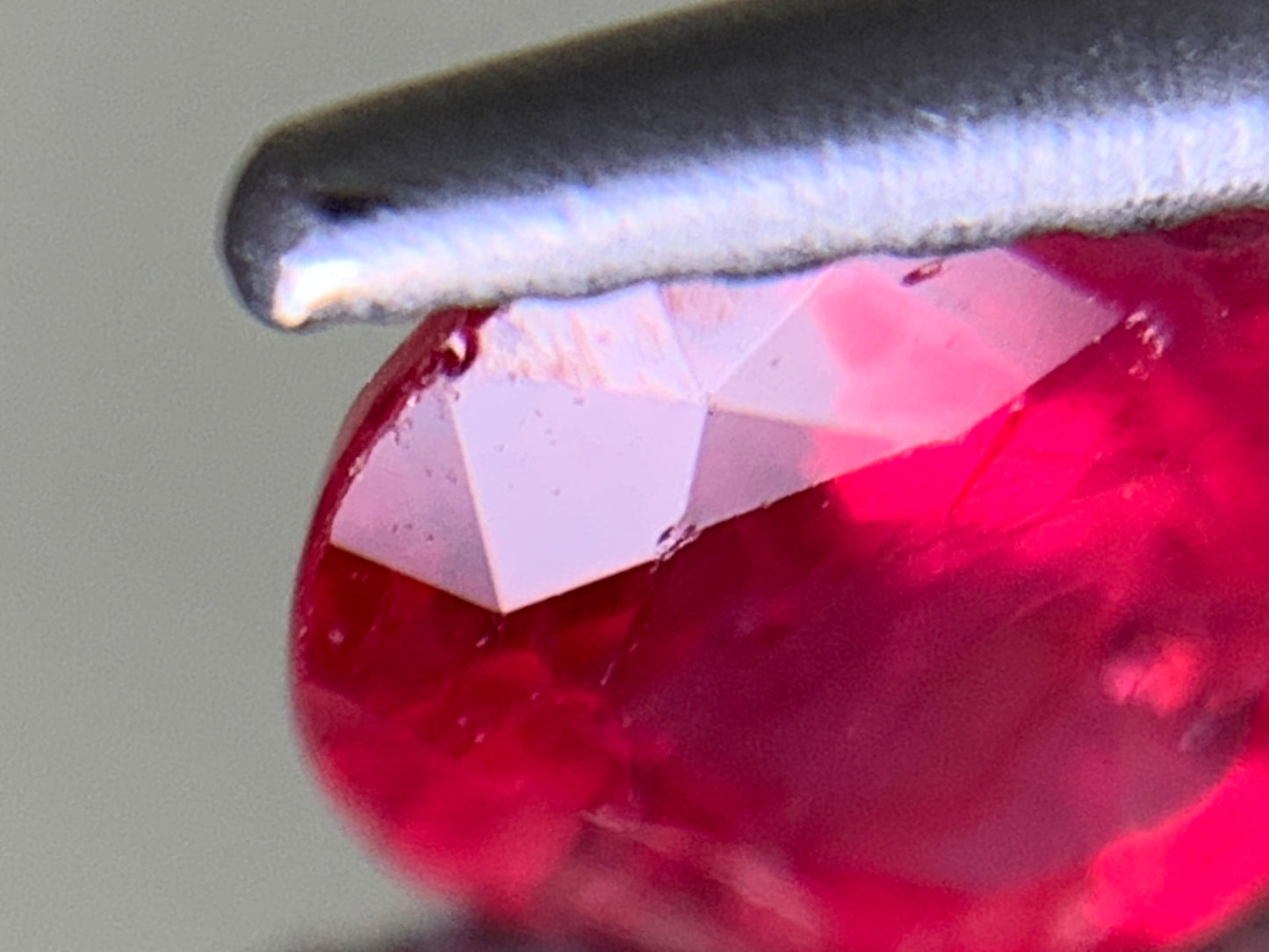 ルビー 天然 1.006ct 中央宝石ソーティング付き 5.97㎜×5.68㎜×3.41㎜ ルース（ 裸石 ） 6471Y