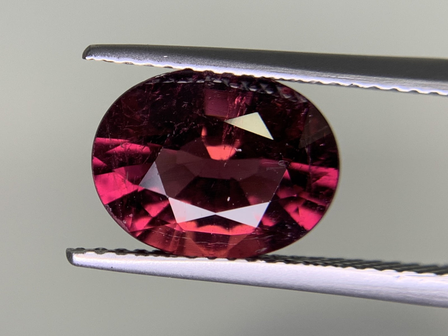 トルマリン 2.980ct 宝石ソーティング付き  10.8㎜×8.3㎜×5.5㎜  ルース（ 裸石 ） 3422Y