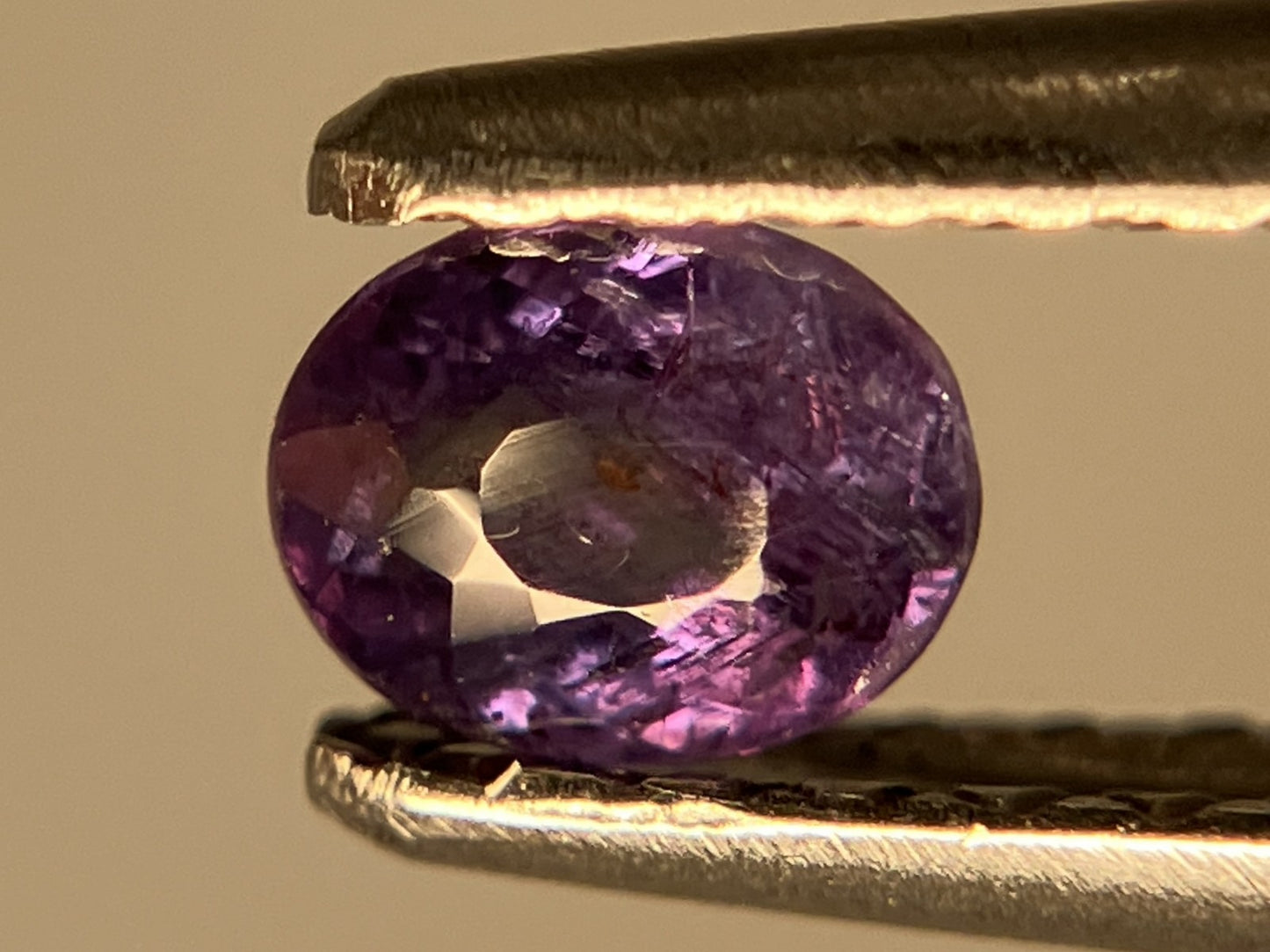 アレキサンドライト 0.224ct  中央宝石ソーティング付き  4.03㎜×3.19㎜×2.07㎜  ルース（ 裸石 ） 3712YY