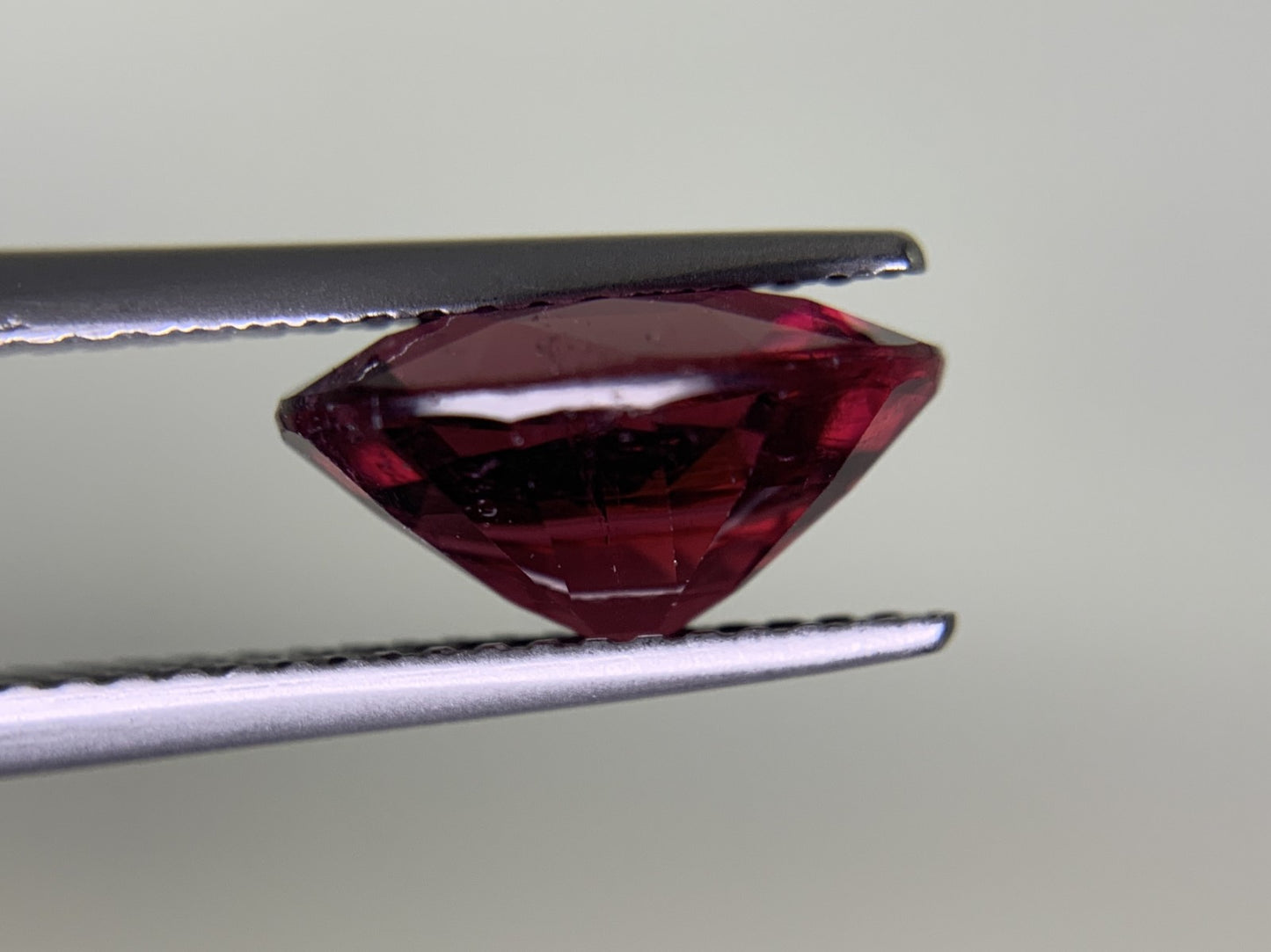 トルマリン 2.980ct 宝石ソーティング付き  10.8㎜×8.3㎜×5.5㎜  ルース（ 裸石 ） 3422Y