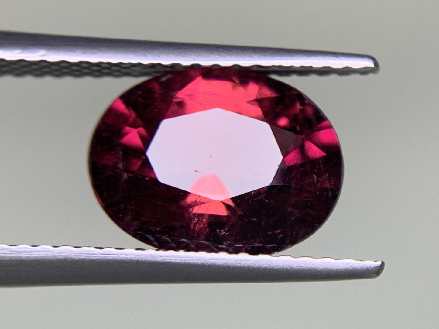 トルマリン 2.980ct 宝石ソーティング付き  10.8㎜×8.3㎜×5.5㎜  ルース（ 裸石 ） 3422Y