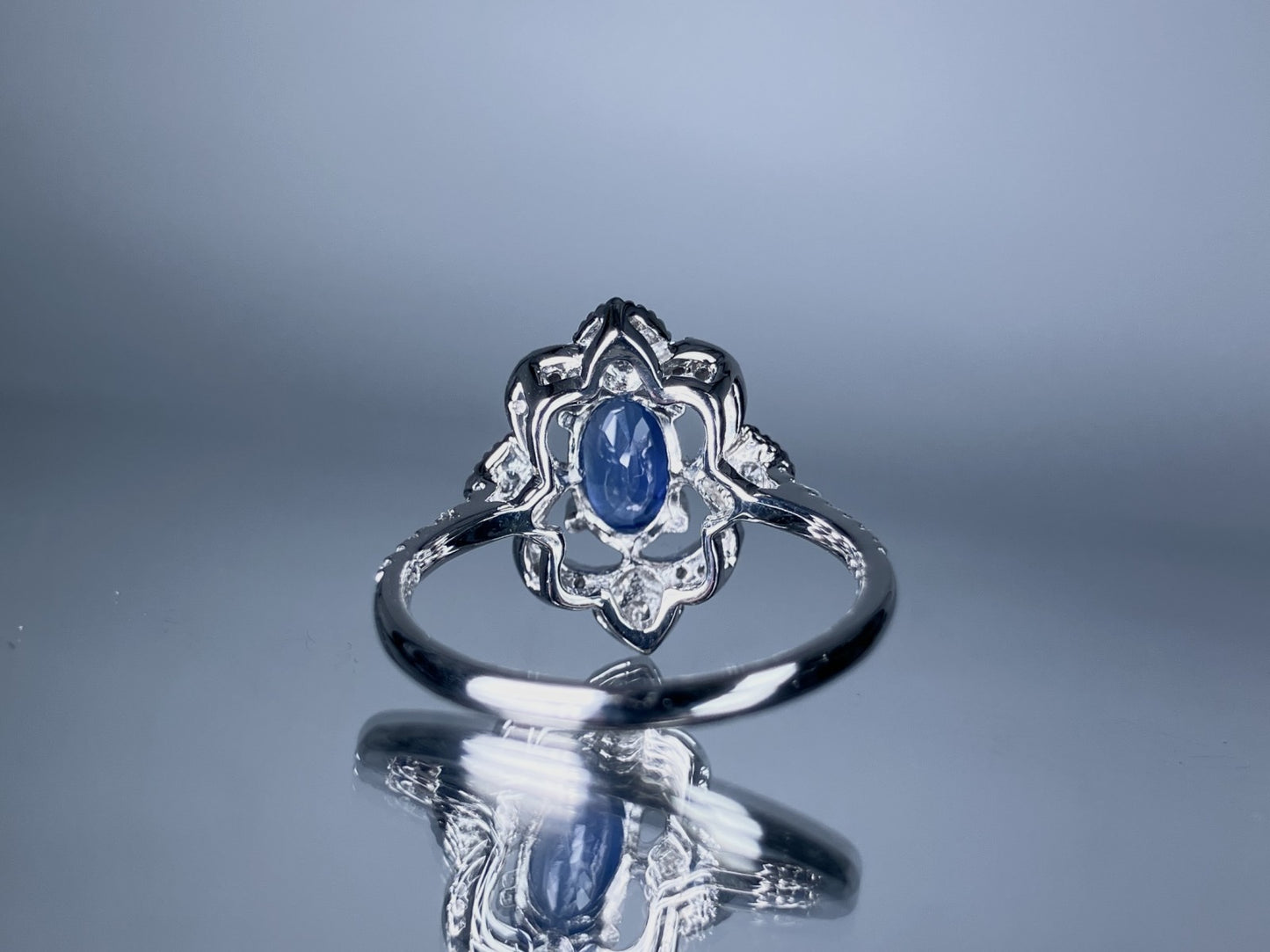 サファイア 1.29ct ビルマ産 非加熱 コンフラワーブルー AIGS鑑別書 D0.33ct PT900 5.0g 指輪 （JP13号） サイズ直し無料 8708S