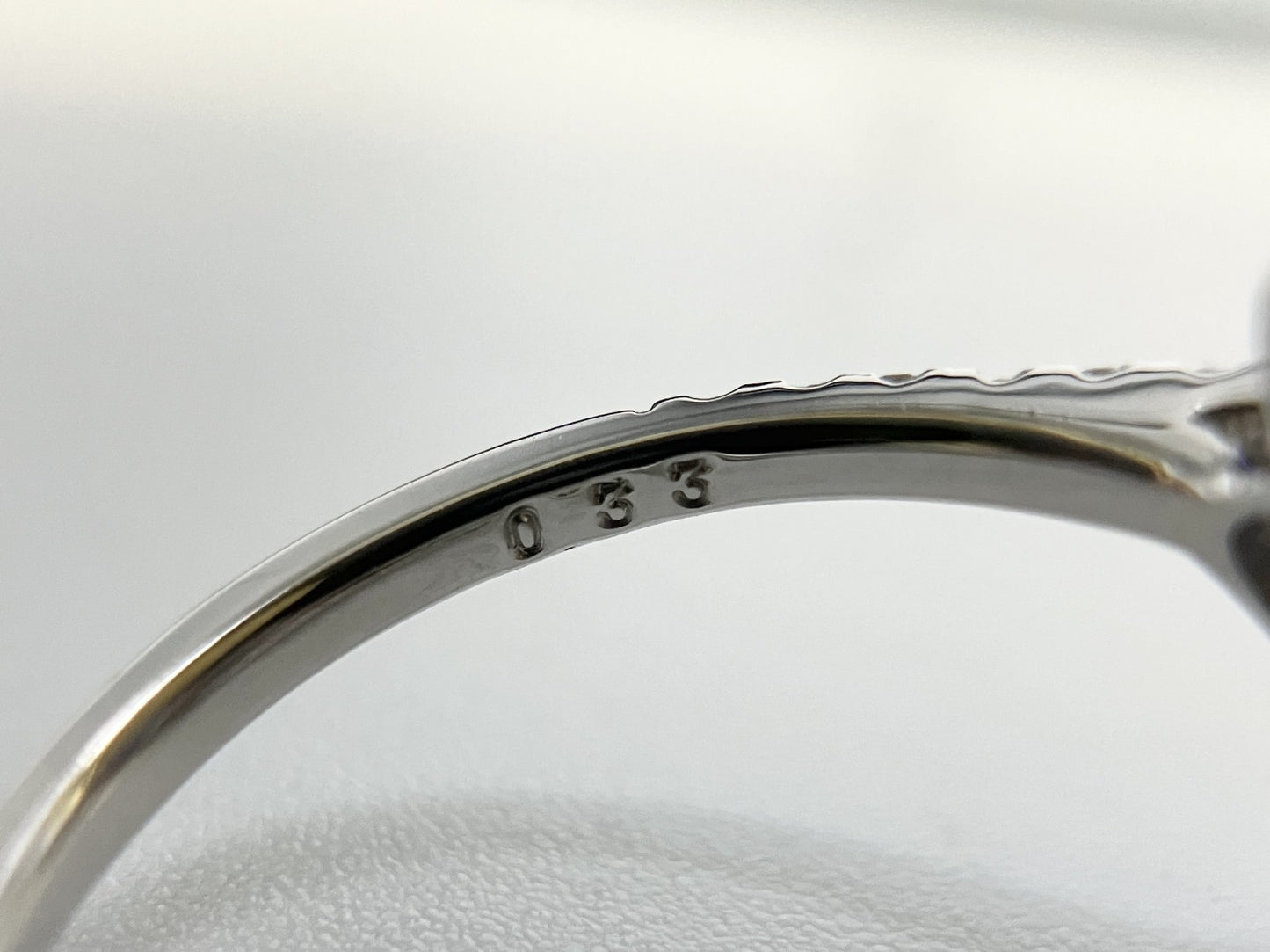 サファイア 1.29ct ビルマ産 非加熱 コンフラワーブルー AIGS鑑別書 D0.33ct PT900 5.0g 指輪 （JP13号） サイズ直し無料 8708S