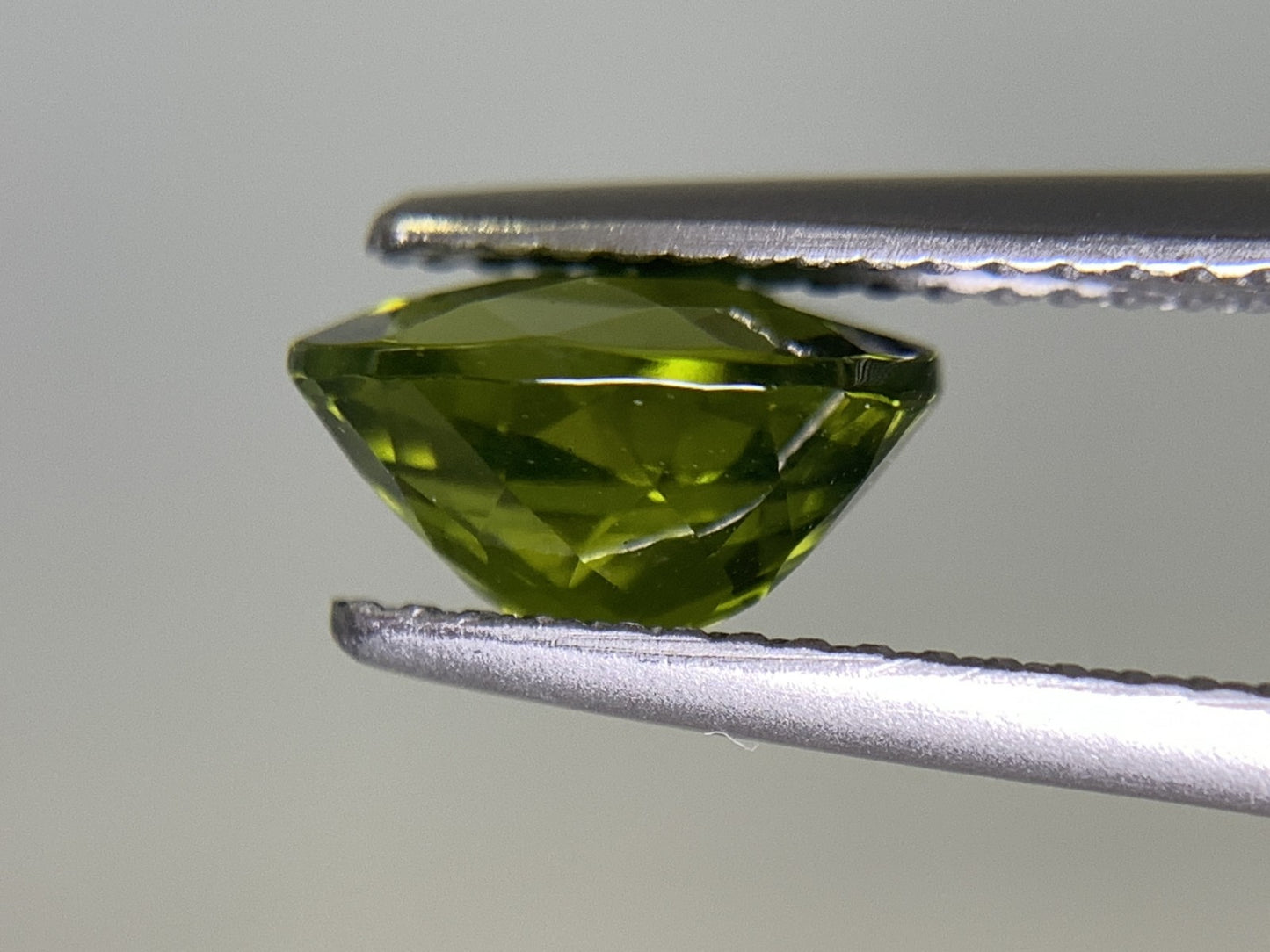 アイドクレーズ 2.143ct 宝石ソーティング付き  9.0㎜×7.0㎜×5.0㎜ ルース（ 裸石 ） 2228Y