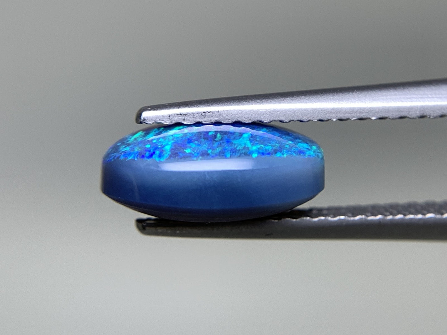 ブラックオパール  天然  1.842ct  中央宝石ソーティング付き  10.0㎜×6.8㎜×4.4㎜   ルース（ 裸石 ） 5477Y