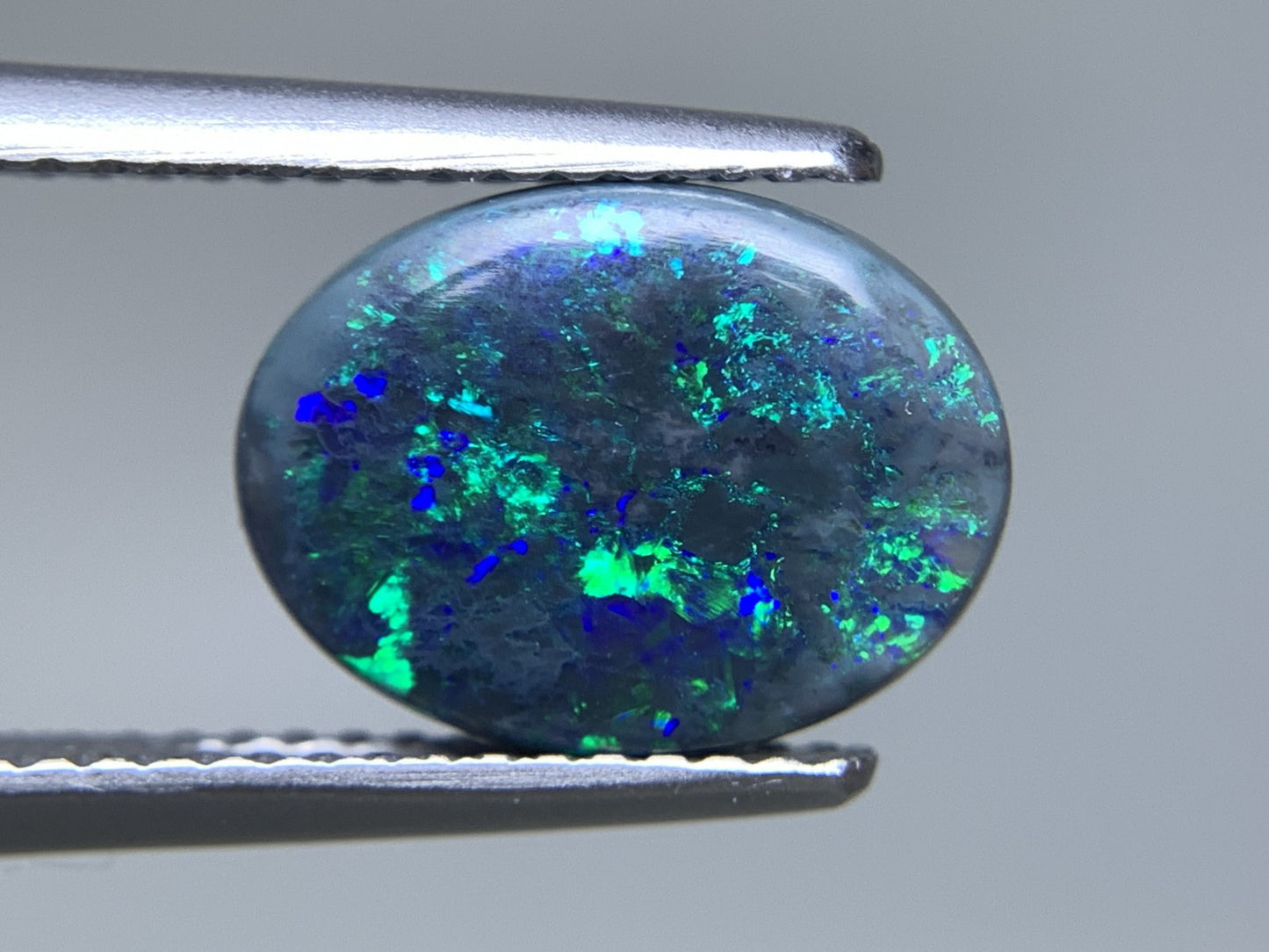 ブラックオパール 天然 2.464ct 中央宝石ソーティング付き 11.6㎜×8.8㎜×3.8㎜ ルース（ 裸石 ） 7148Y