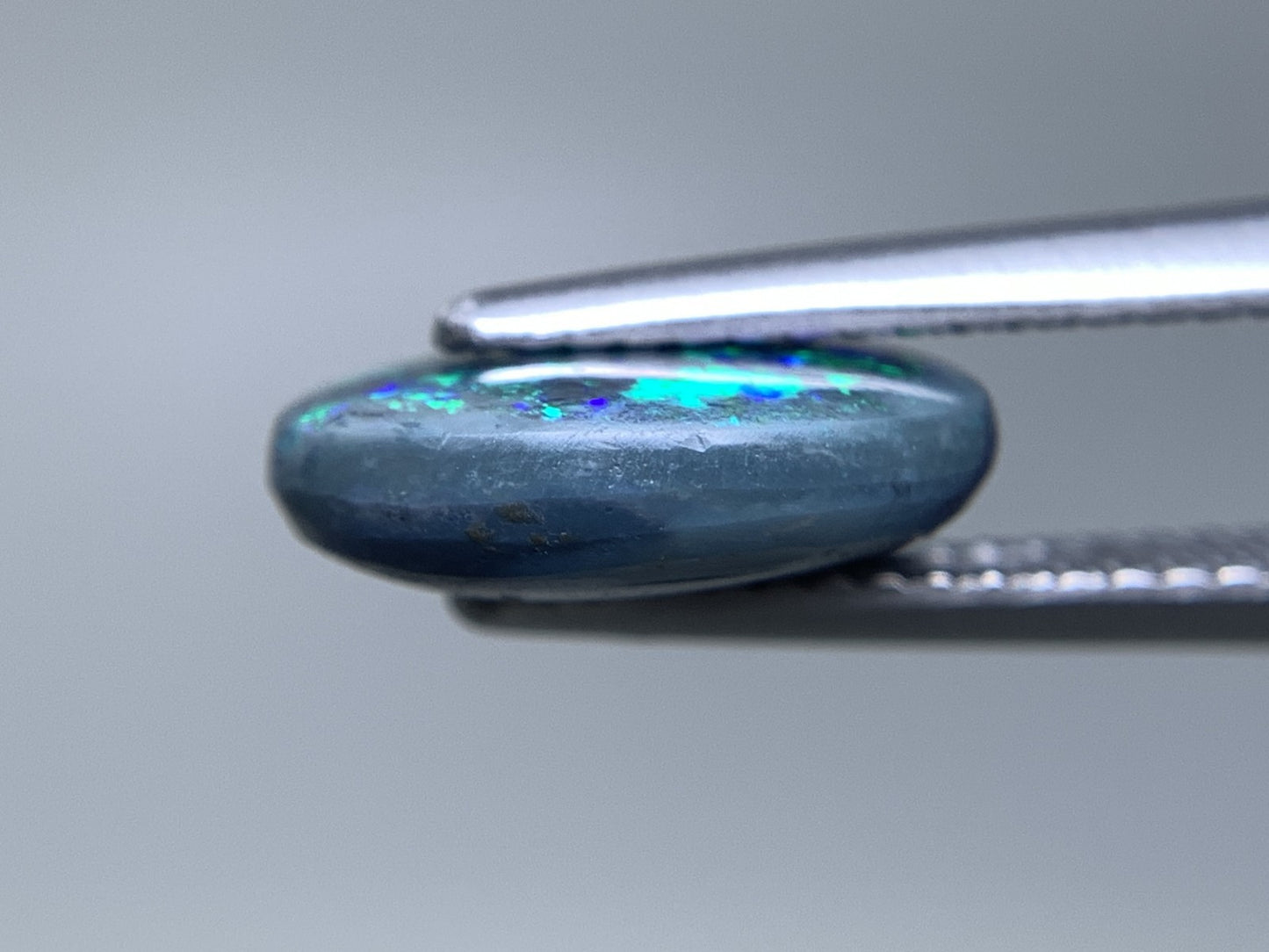 ブラックオパール 天然 2.464ct 中央宝石ソーティング付き 11.6㎜×8.8㎜×3.8㎜ ルース（ 裸石 ） 7148Y