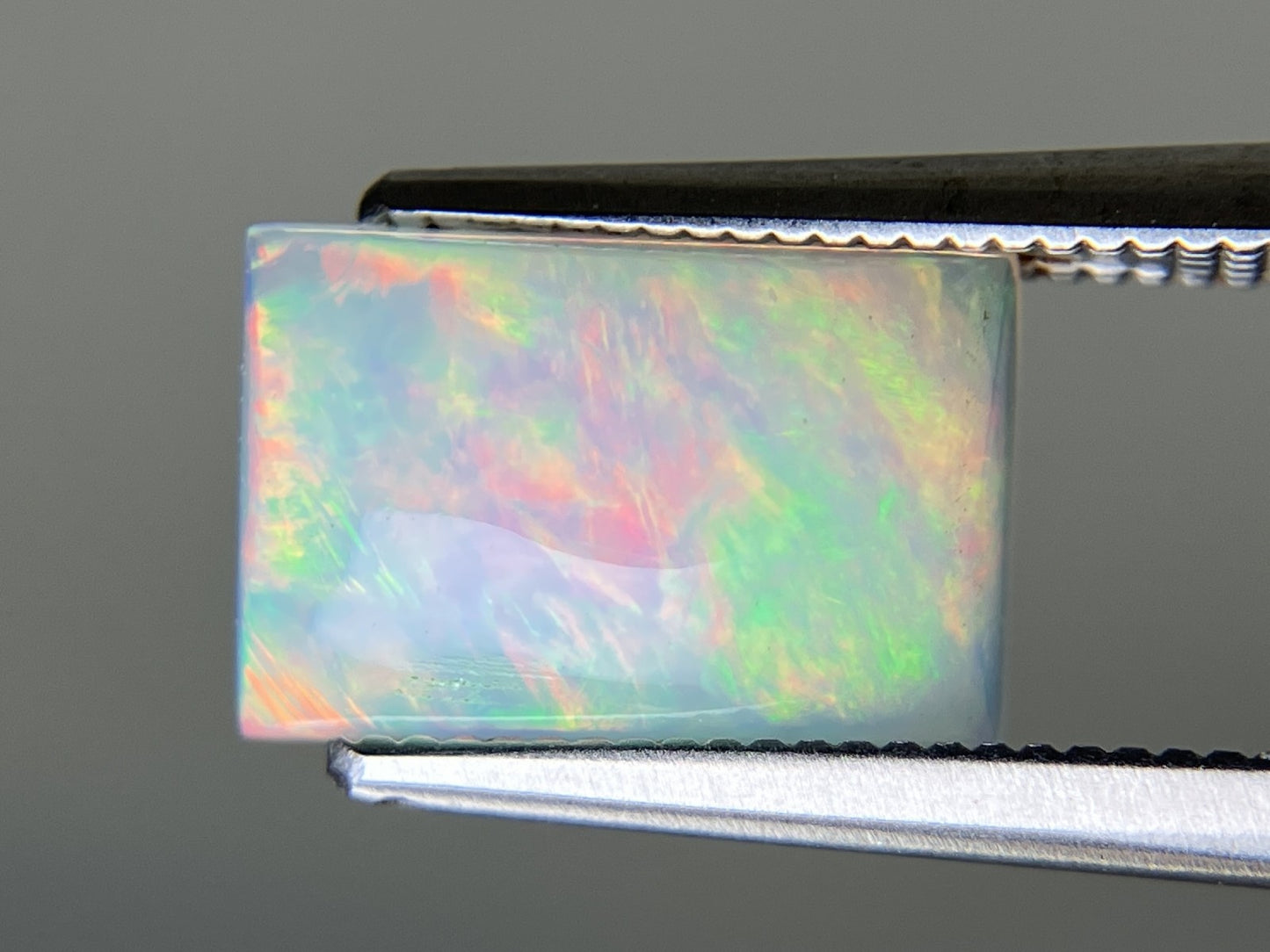 オパール 天然  2.112ct  宝石ソーティング付き  10.8㎜×7.1㎜×4.2㎜ ルース（ 裸石 ）  6165YY