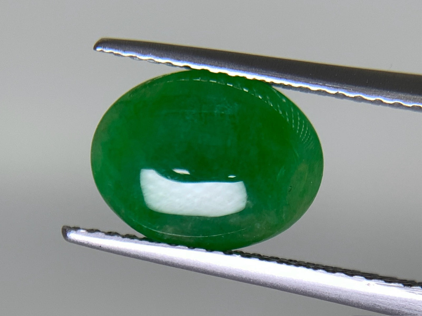 ヒスイ 翡翠  天然  2.707ct  宝石ソーティング付き  10.8㎜×8.4㎜×3.5㎜   ルース（ 裸石 ） 5469Y