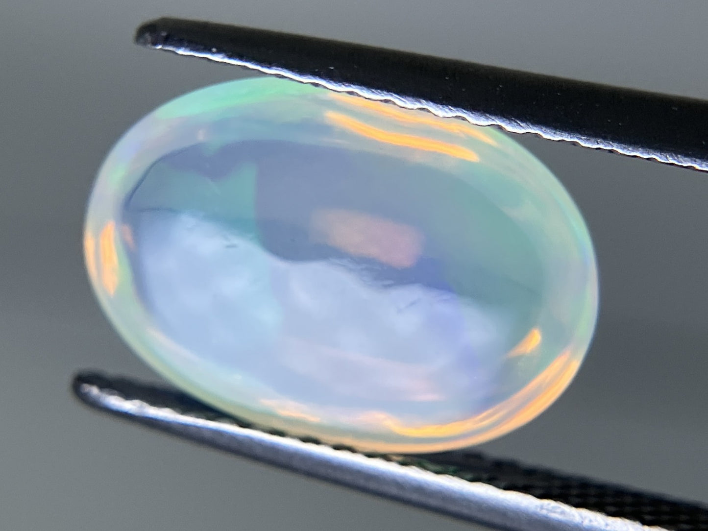 オパール 2.760ct 宝石ソーティング付き  12.5㎜×8.7㎜×5.1㎜  ルース（ 裸石 ） 3892YY