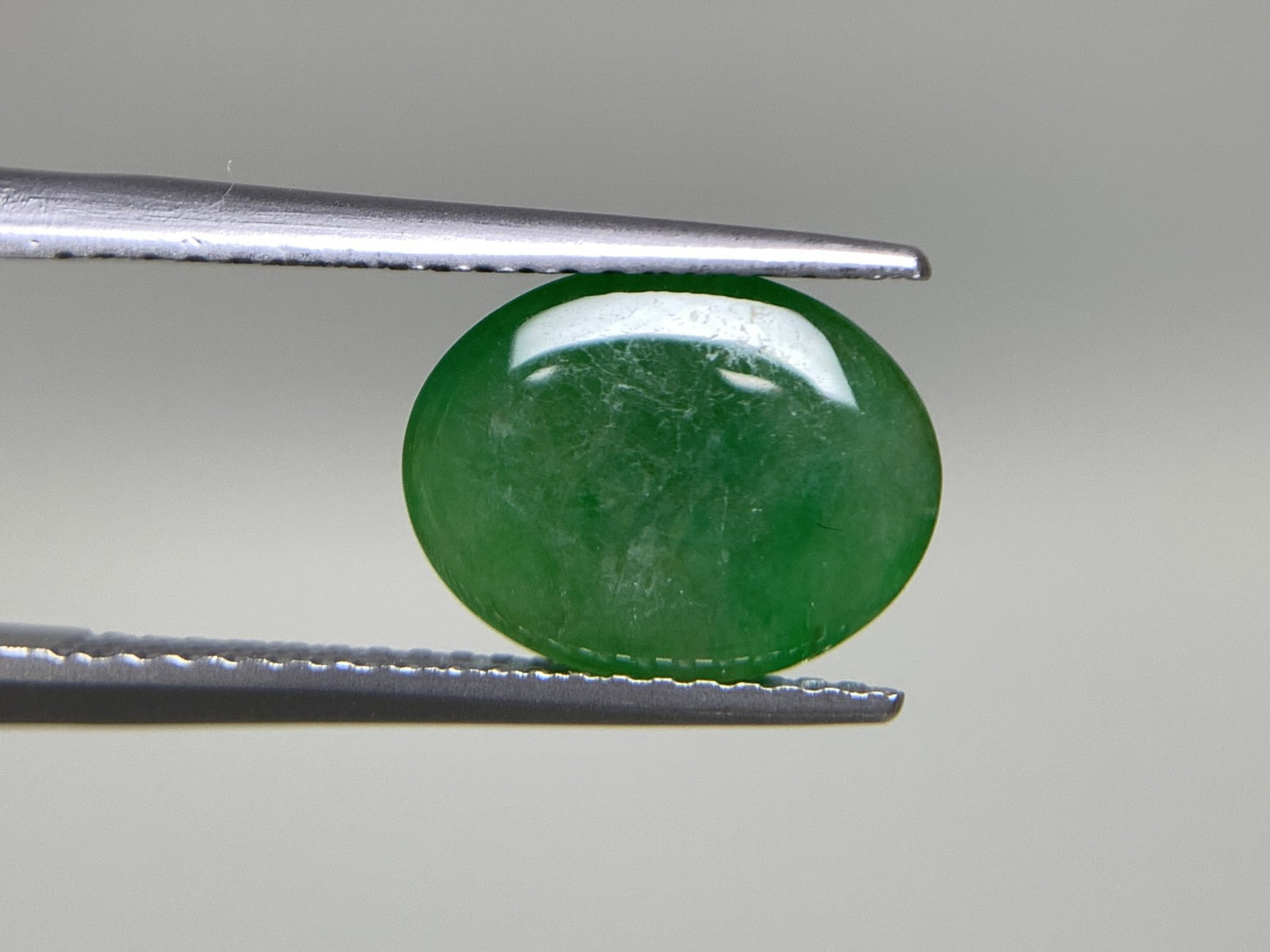 ヒスイ 翡翠  天然  2.707ct  宝石ソーティング付き  10.8㎜×8.4㎜×3.5㎜   ルース（ 裸石 ） 5469Y