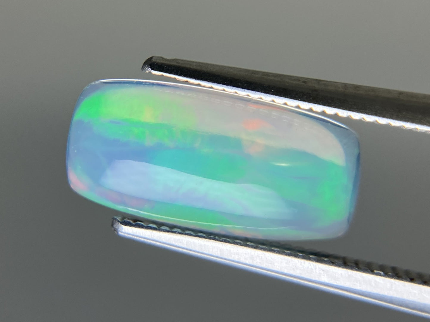 オパール 天然 1.986ct 宝石ソーティング付き 14.0㎜×6.8㎜×3.3㎜ ルース（ 裸石 ） 6168YY