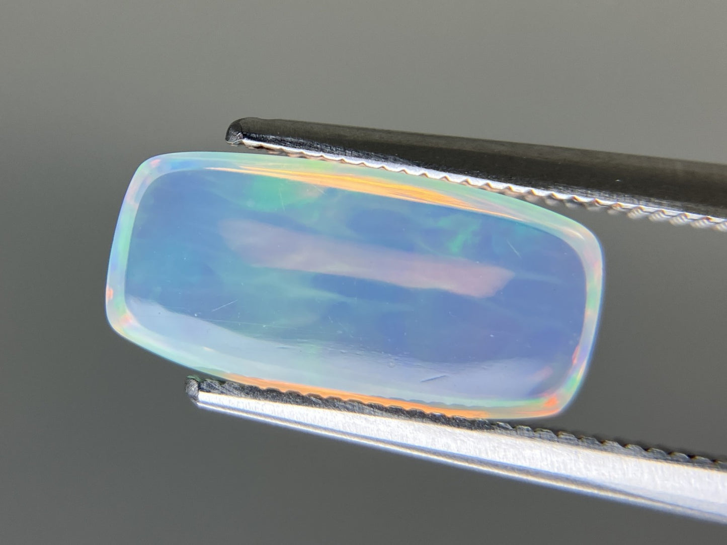 オパール 天然 1.986ct 宝石ソーティング付き 14.0㎜×6.8㎜×3.3㎜ ルース（ 裸石 ） 6168YY