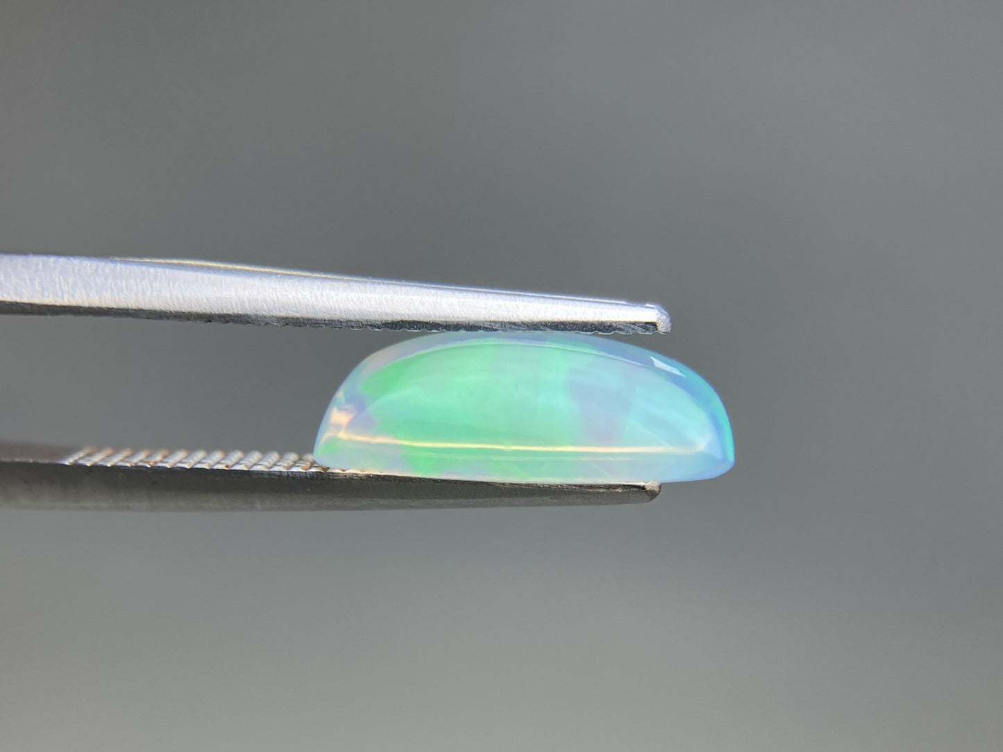オパール 天然 2.073ct 宝石ソーティング付き 12.7㎜×7.1㎜×4.4㎜ ルース（ 裸石 ） 6167YY