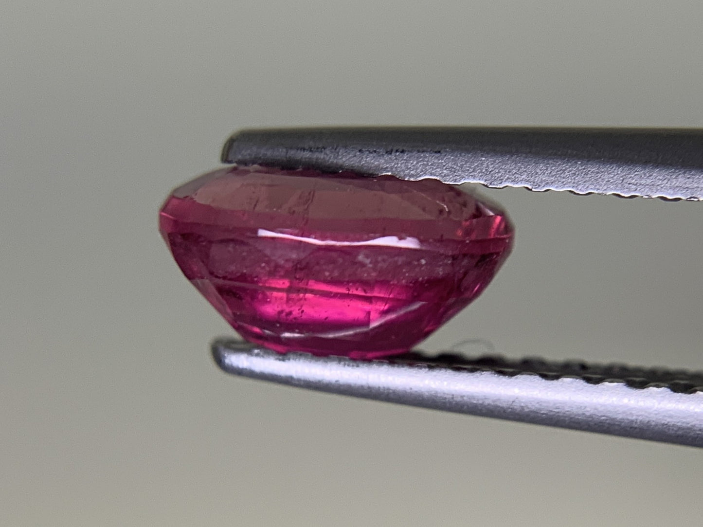 ピンクトルマリン 1.001ct 宝石ソーティング付き  7.2㎜×5.2㎜×3.8㎜  ルース（ 裸石 ） 3265Y
