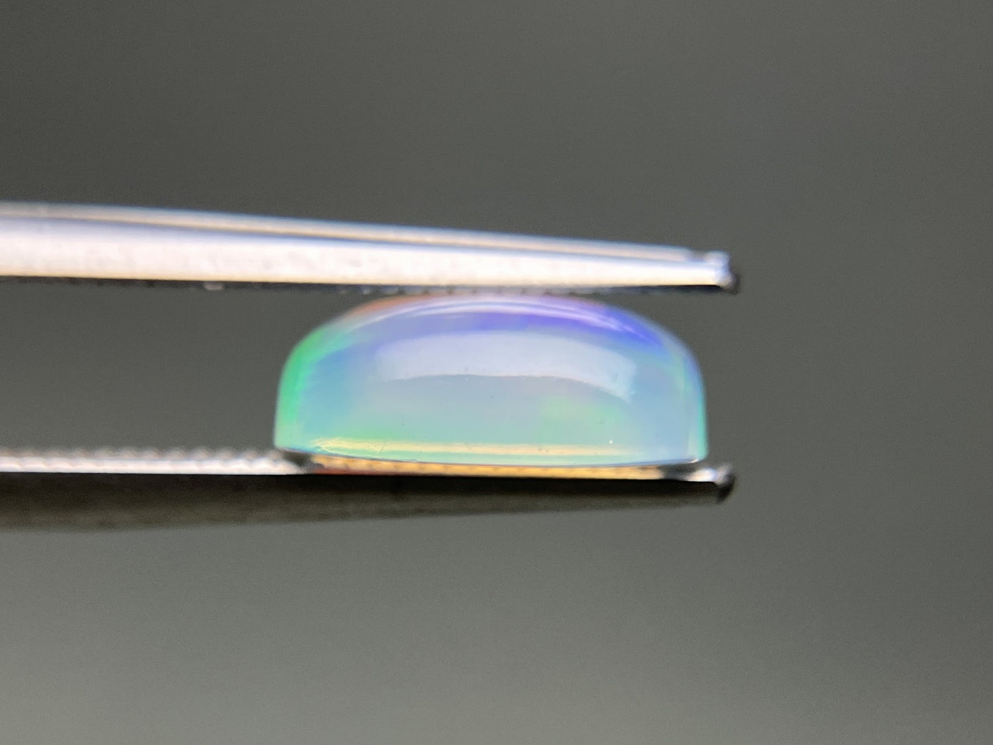 オパール 天然  1.855ct  宝石ソーティング付き  10.5㎜×6.5㎜×4.0㎜ ルース（ 裸石 ）  6166YY