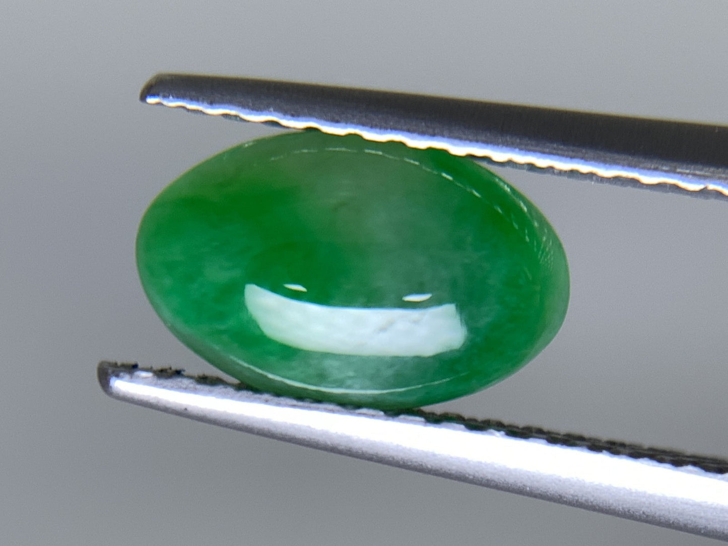 ヒスイ 翡翠  天然  1.304ct  宝石ソーティング付き  8.9㎜×5.7㎜×2.8㎜   ルース（ 裸石 ） 5439Y