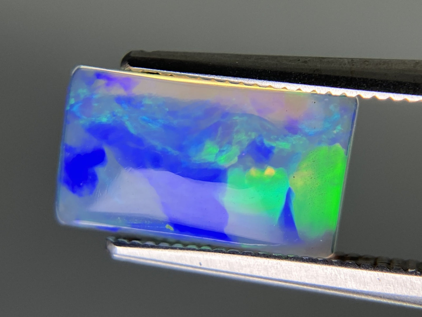 オパール 天然  1.706ct  宝石ソーティング付き  11.9㎜×6.9㎜×3.1㎜ ルース（ 裸石 ）  6176YY
