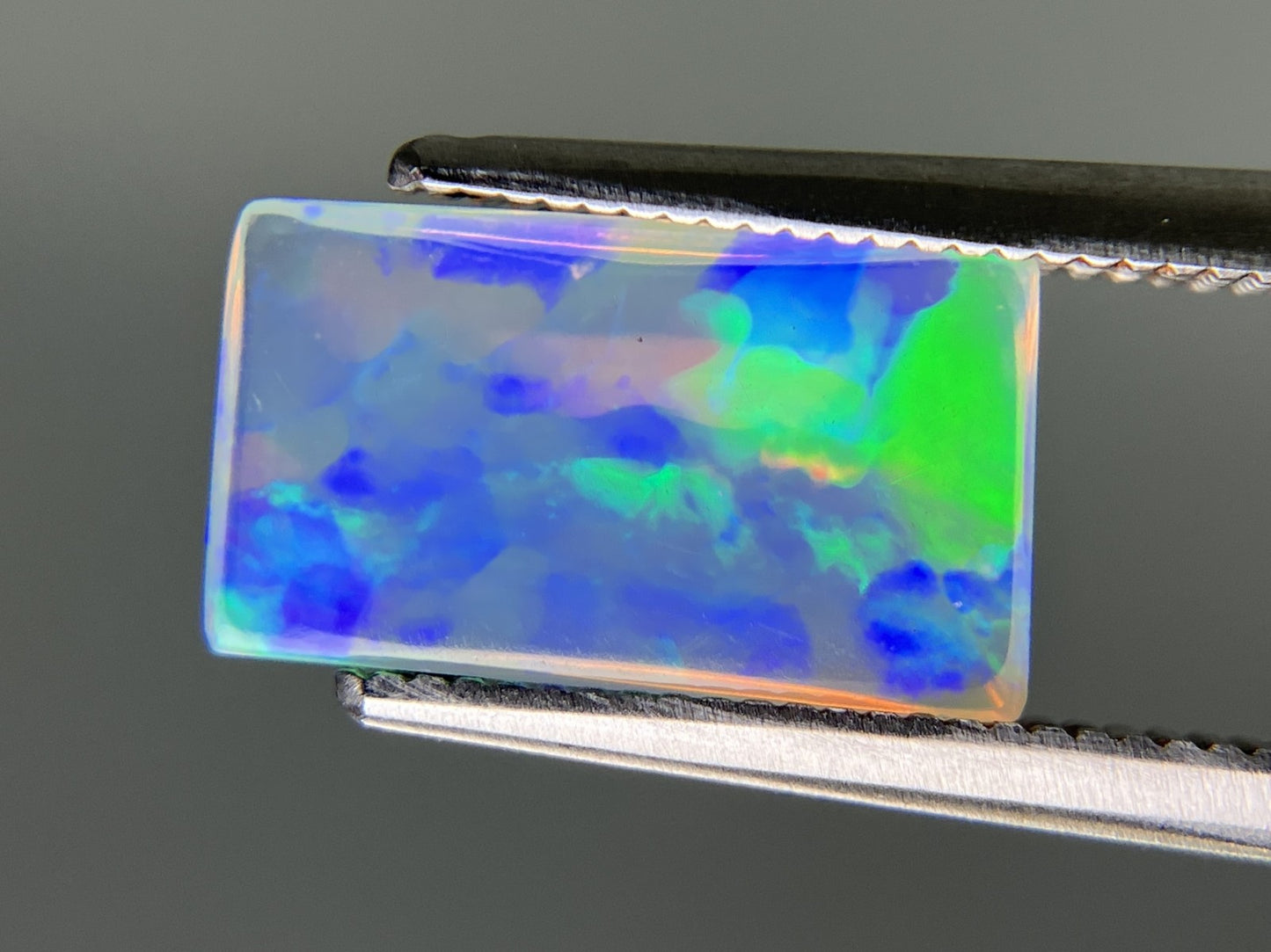 オパール 天然  1.706ct  宝石ソーティング付き  11.9㎜×6.9㎜×3.1㎜ ルース（ 裸石 ）  6176YY