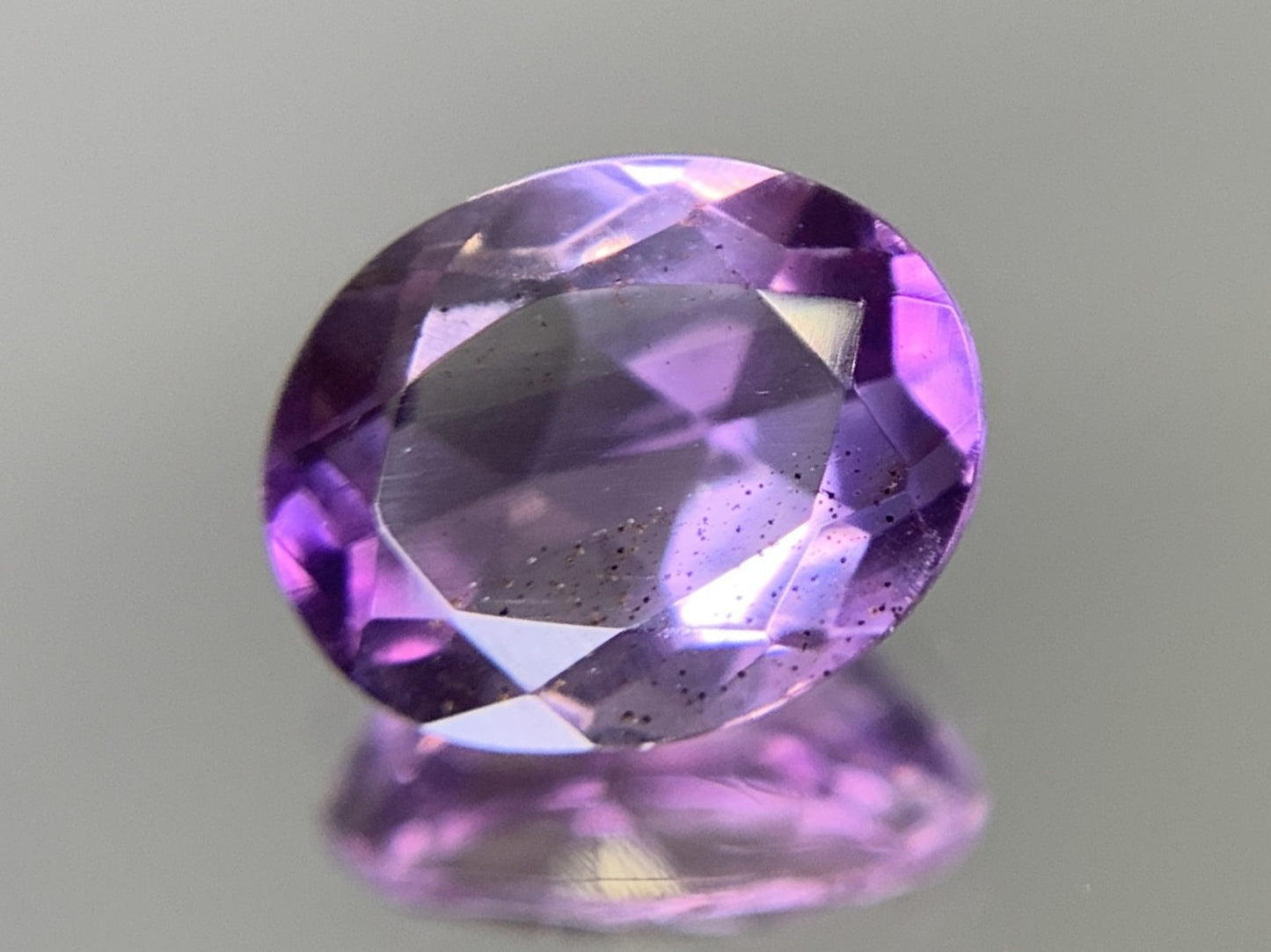 アメシスト 1.596ct  宝石ソーティング付き  8.7㎜×7.0㎜×4.2㎜  ルース（ 裸石 ） 2194Y