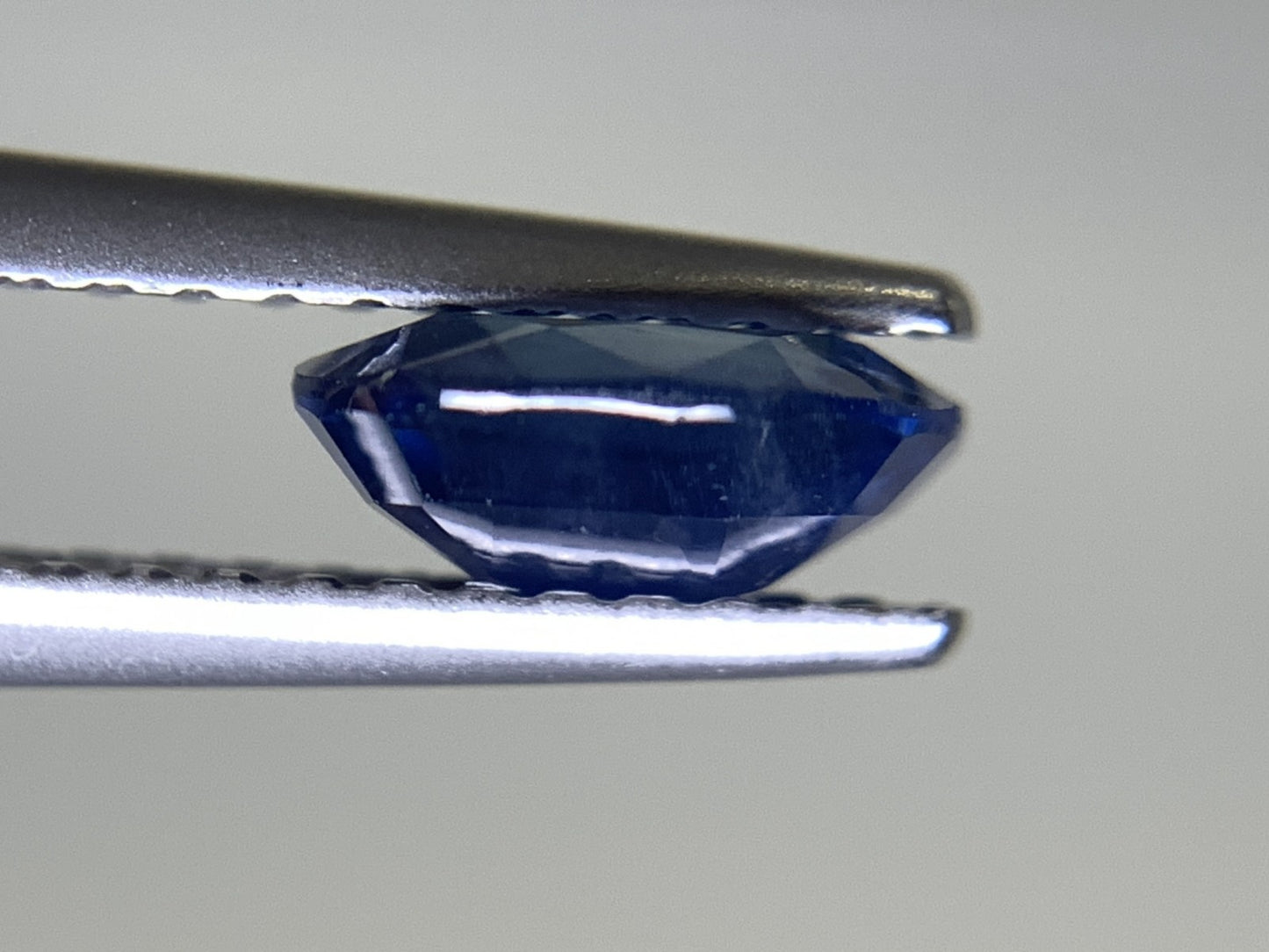 サファイア 1.114ct 宝石ソーティング付き  6.8㎜×5.9㎜×2.9㎜ ルース（ 裸石 ） 2187Y