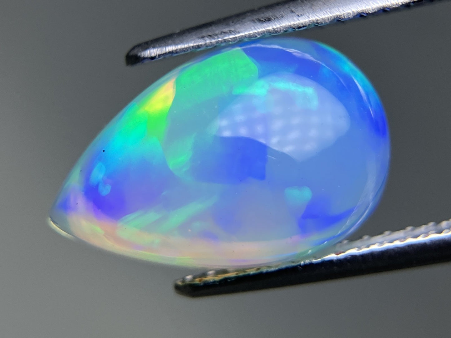 オパール 2.994ct 宝石ソーティング付き  13.5㎜×8.7㎜×5.6㎜  ルース（ 裸石 ） 3947YY