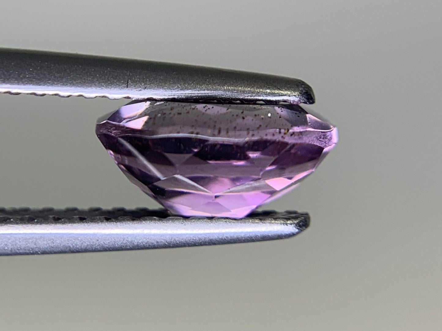 アメシスト 1.596ct  宝石ソーティング付き  8.7㎜×7.0㎜×4.2㎜  ルース（ 裸石 ） 2194Y