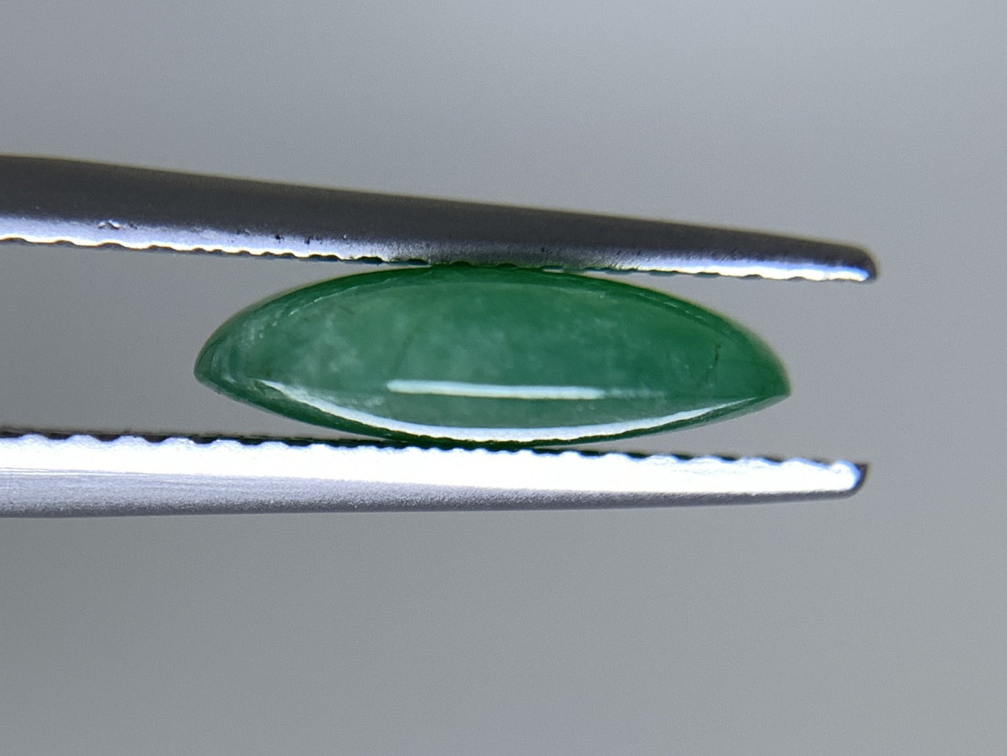 ヒスイ 翡翠  天然  2.683ct  宝石ソーティング付き  11.2㎜×8.0㎜×3.3㎜   ルース（ 裸石 ） 5494Y