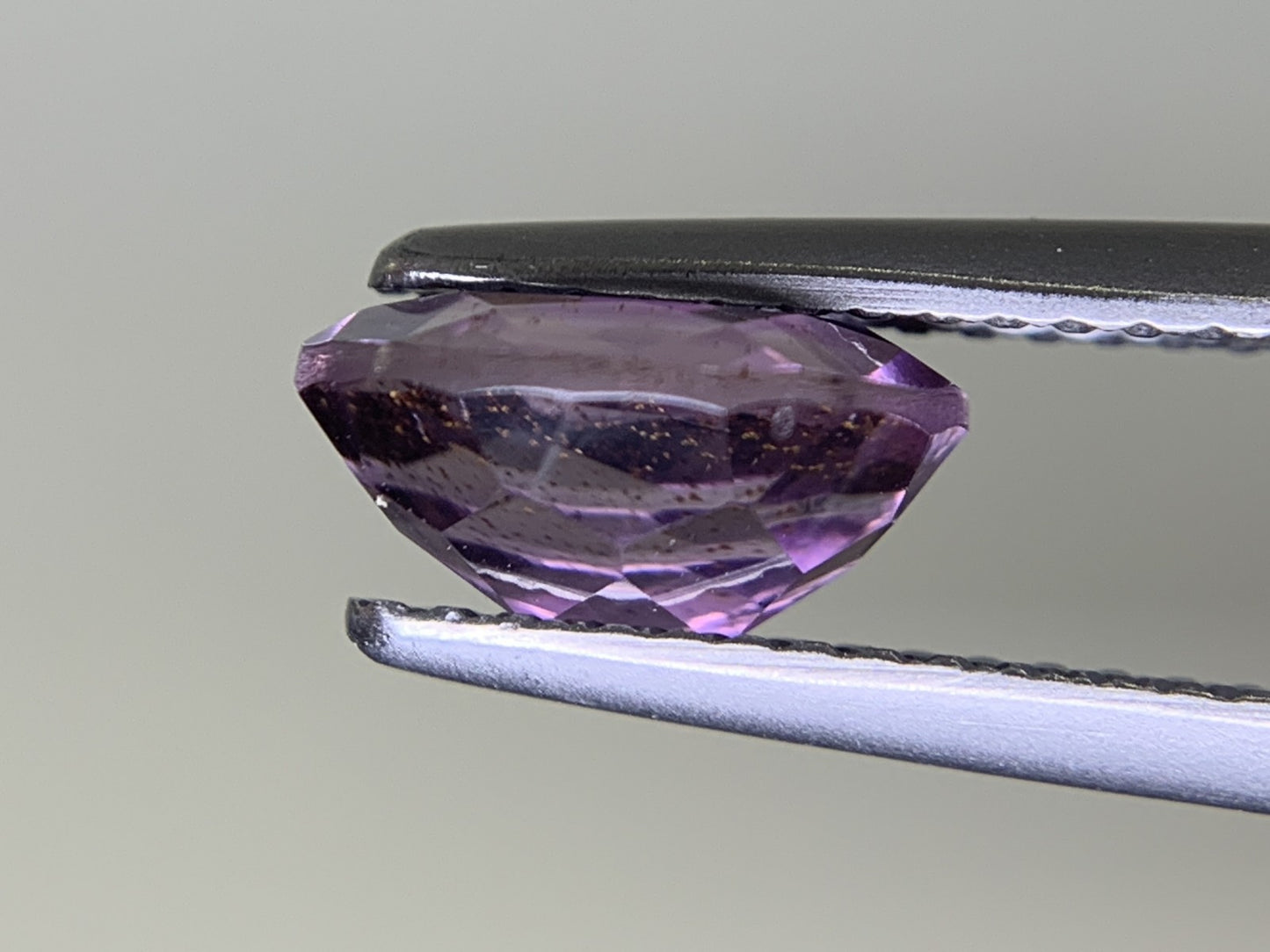 アメシスト 1.596ct  宝石ソーティング付き  8.7㎜×7.0㎜×4.2㎜  ルース（ 裸石 ） 2194Y