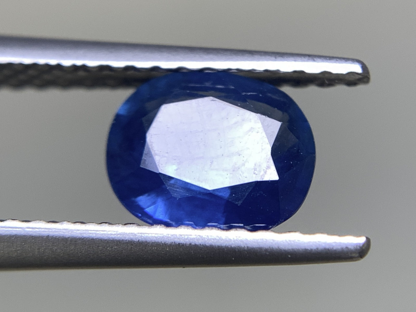 サファイア 1.114ct 宝石ソーティング付き  6.8㎜×5.9㎜×2.9㎜ ルース（ 裸石 ） 2187Y
