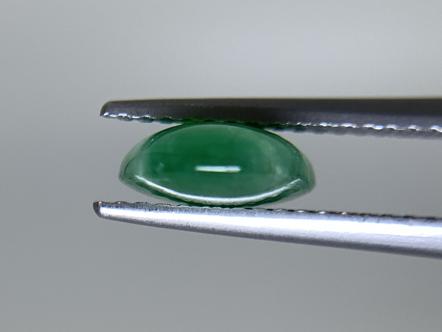 ヒスイ 翡翠  天然  2.683ct  宝石ソーティング付き  11.2㎜×8.0㎜×3.3㎜   ルース（ 裸石 ） 5494Y