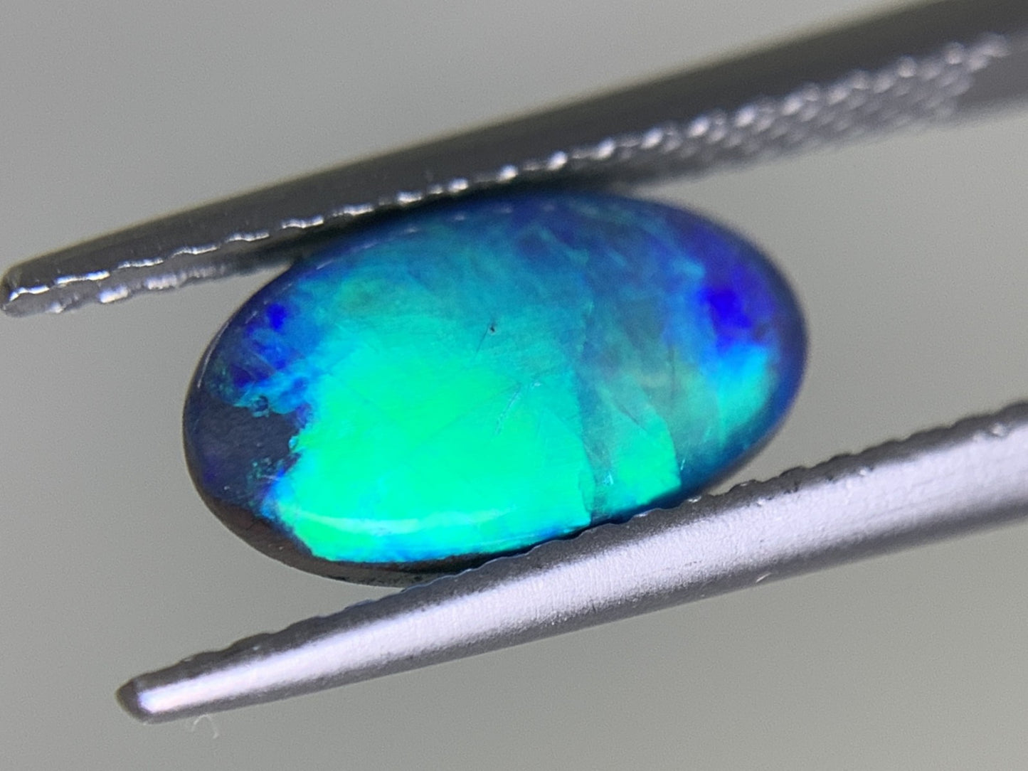 ボルダーオパール 2.238ct 宝石ソーティング付き  10.6㎜×6.1㎜×4.0㎜  ルース（ 裸石 ） 3327Y