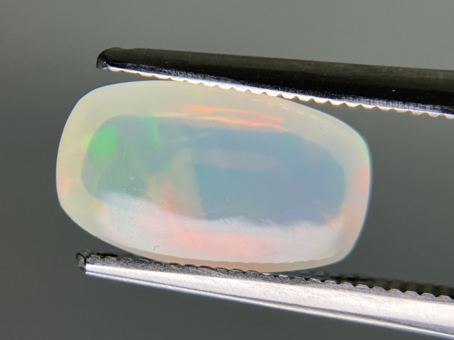 オパール 天然 2.372ct 宝石ソーティング付き 11.8㎜×6.9㎜×5.4㎜ ルース（ 裸石 ） 6160YY