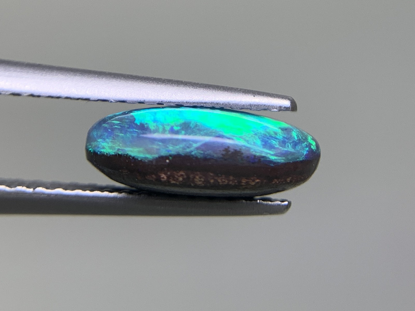ボルダーオパール 2.238ct 宝石ソーティング付き  10.6㎜×6.1㎜×4.0㎜  ルース（ 裸石 ） 3327Y