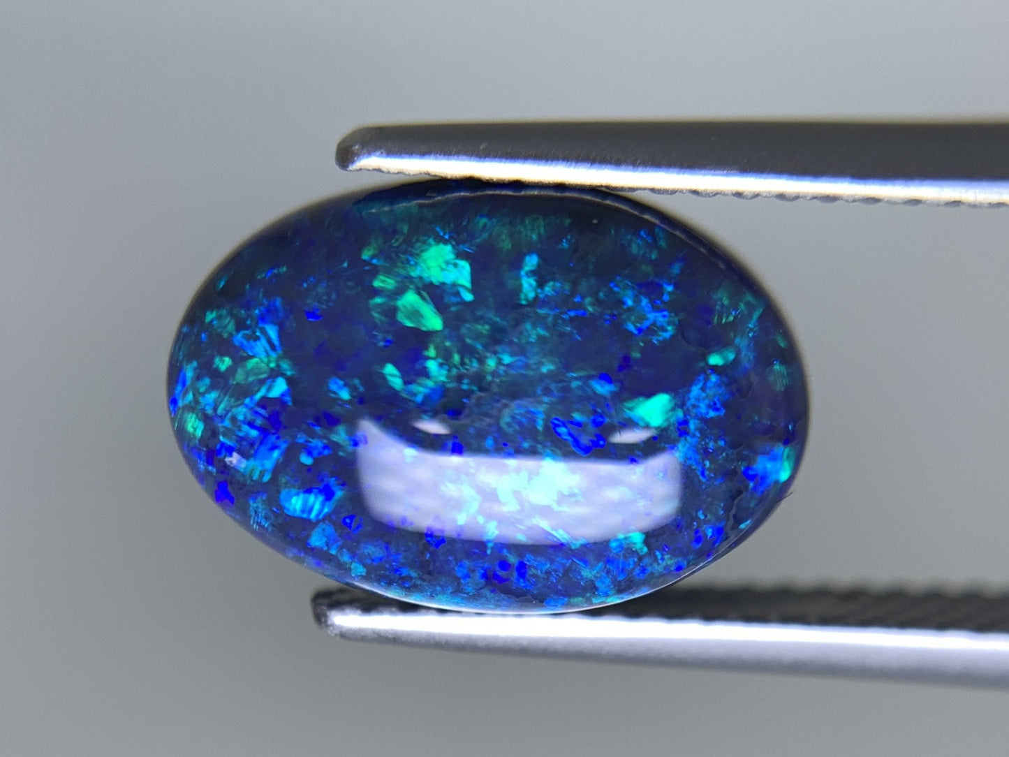 ブラックオパール 天然 4.866ct 中央宝石ソーティング付き 13.3㎜×9.1㎜×6.3㎜ ルース（ 裸石 ） 7171Y