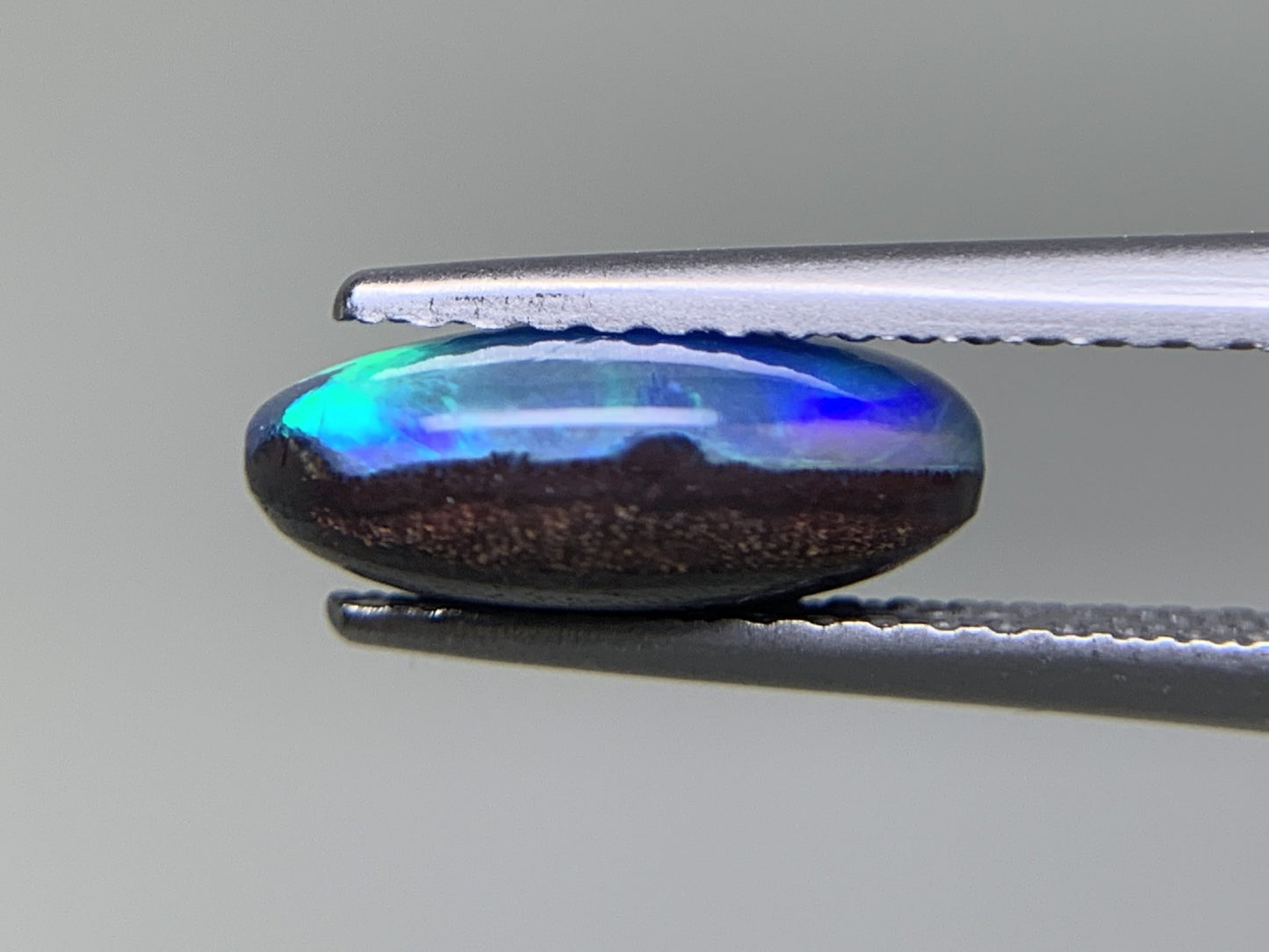 ボルダーオパール 2.238ct 宝石ソーティング付き  10.6㎜×6.1㎜×4.0㎜  ルース（ 裸石 ） 3327Y
