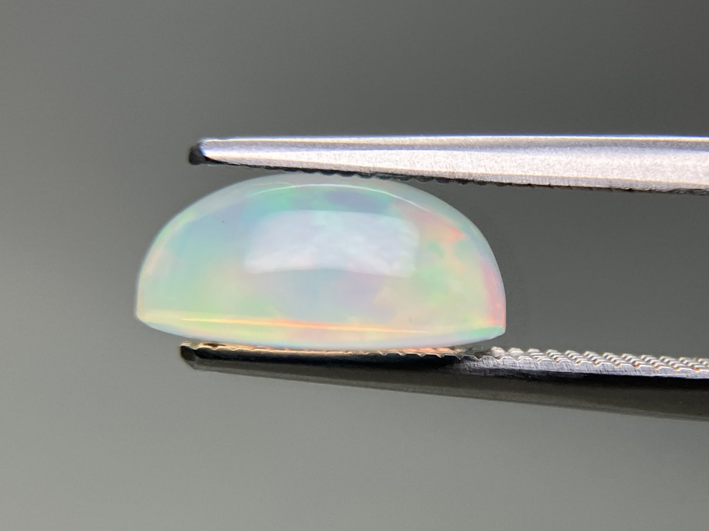 オパール 天然 2.372ct 宝石ソーティング付き 11.8㎜×6.9㎜×5.4㎜ ルース（ 裸石 ） 6160YY