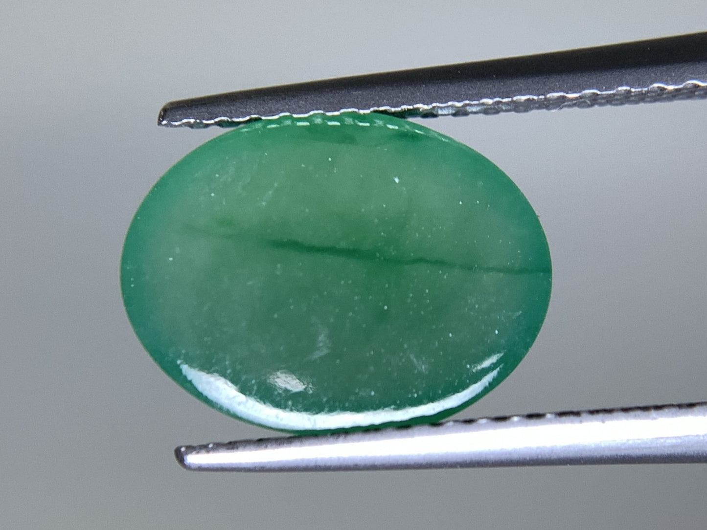 ヒスイ 翡翠  天然  3.235ct  宝石ソーティング付き  11.6㎜×8.9㎜×3.6㎜   ルース（ 裸石 ） 5280Y