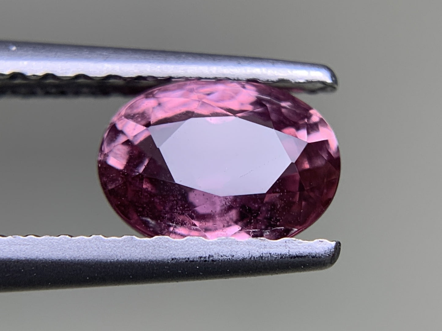 サファイア 天然 1.065ct 宝石ソーティング付き 6.6㎜×4.9㎜×3.3㎜ ルース（ 裸石 ） 6594Y