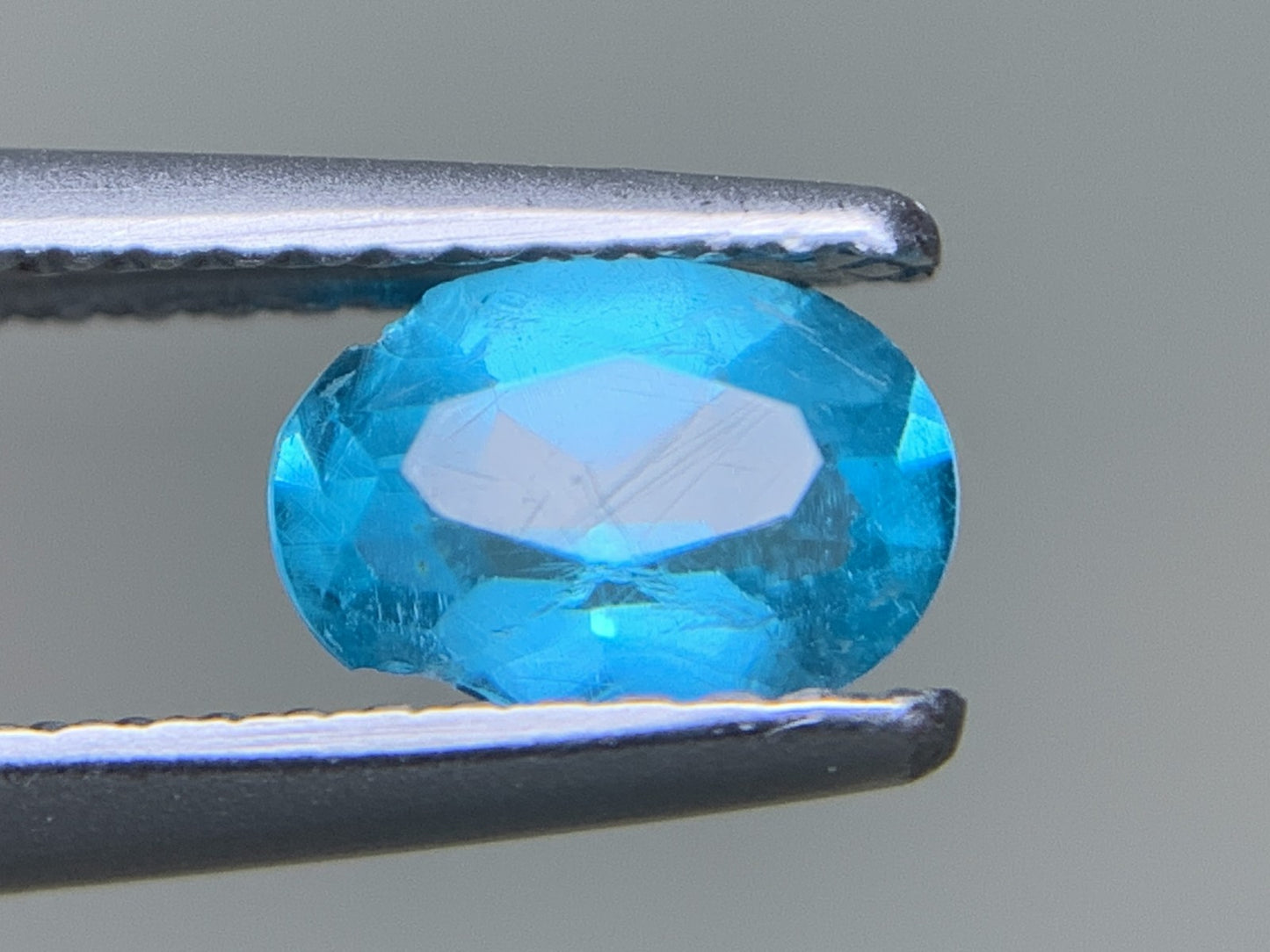 アパタイト 0.882ct  宝石ソーティング付き  7.1㎜×5.2㎜×3.6㎜  ルース（ 裸石 ） 3839Y