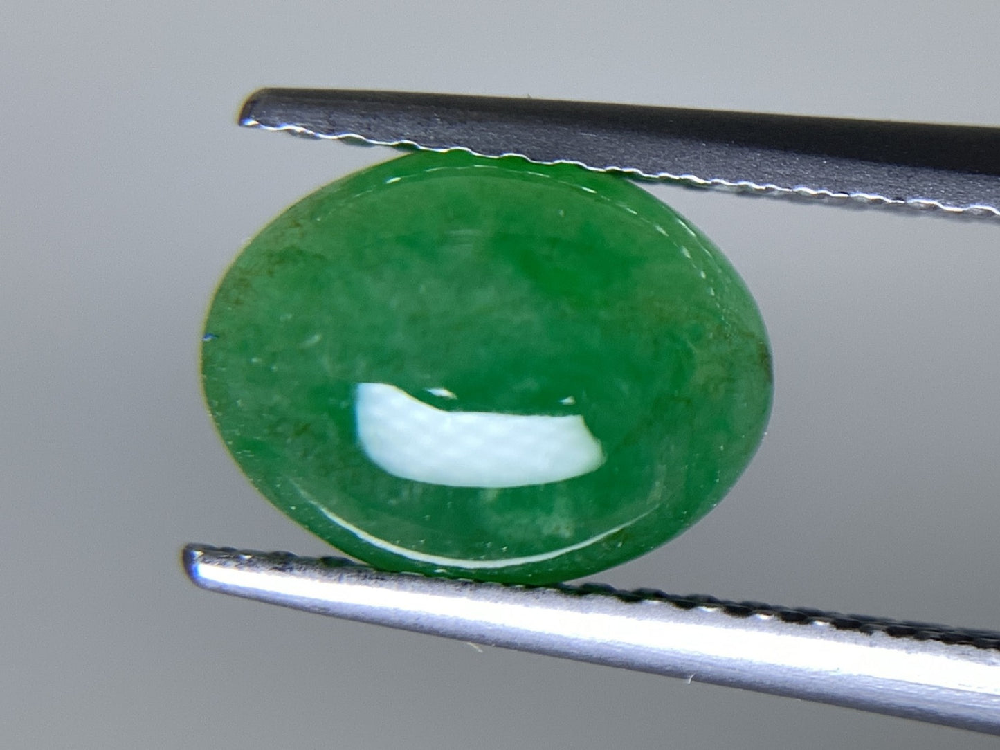 ヒスイ 翡翠  天然  2.195ct  宝石ソーティング付き  9.1㎜×6.9㎜×4.0㎜   ルース（ 裸石 ） 5414Y