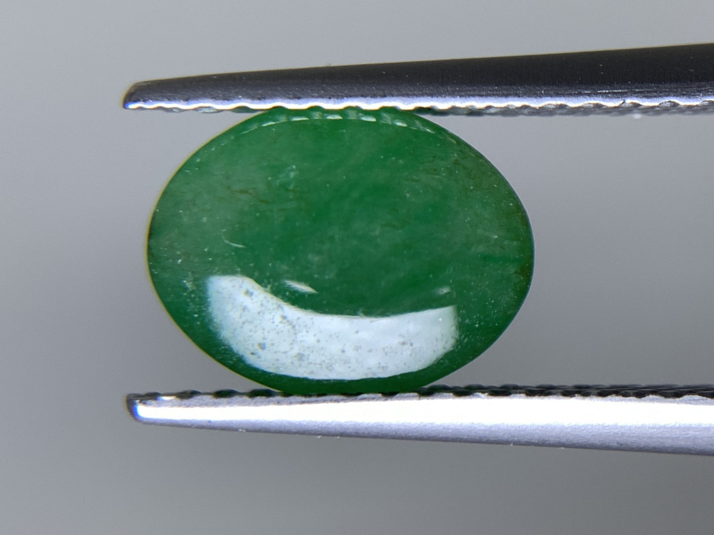 ヒスイ 翡翠  天然  2.195ct  宝石ソーティング付き  9.1㎜×6.9㎜×4.0㎜   ルース（ 裸石 ） 5414Y