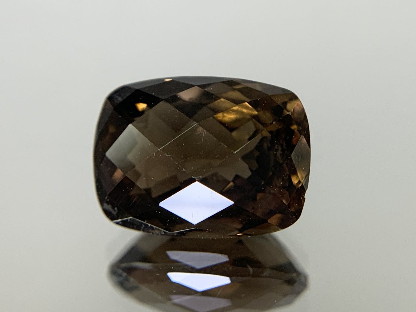 スモーキークォーツ 天然 4.823ct 宝石ソーティング付き 12.0㎜×9.0㎜×7.0㎜ ルース（ 裸石 ） 8352Y