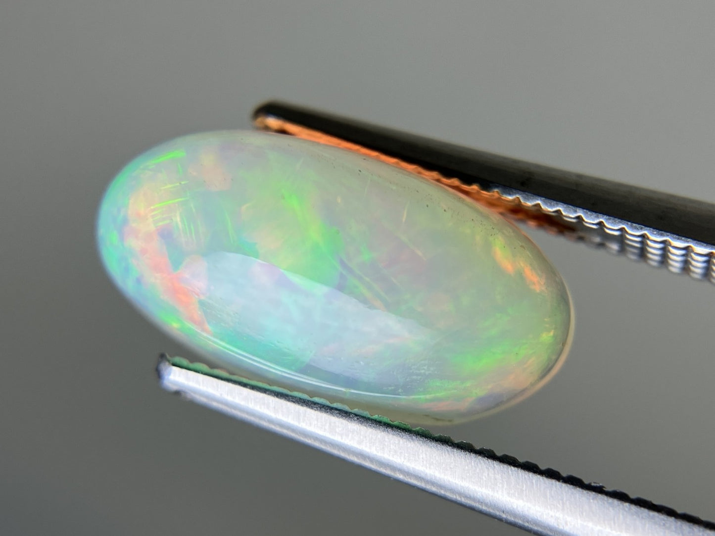 オパール 天然  2.593ct  宝石ソーティング付き  13.7㎜×7.1㎜×5.0㎜ ルース（ 裸石 ）  6161YY