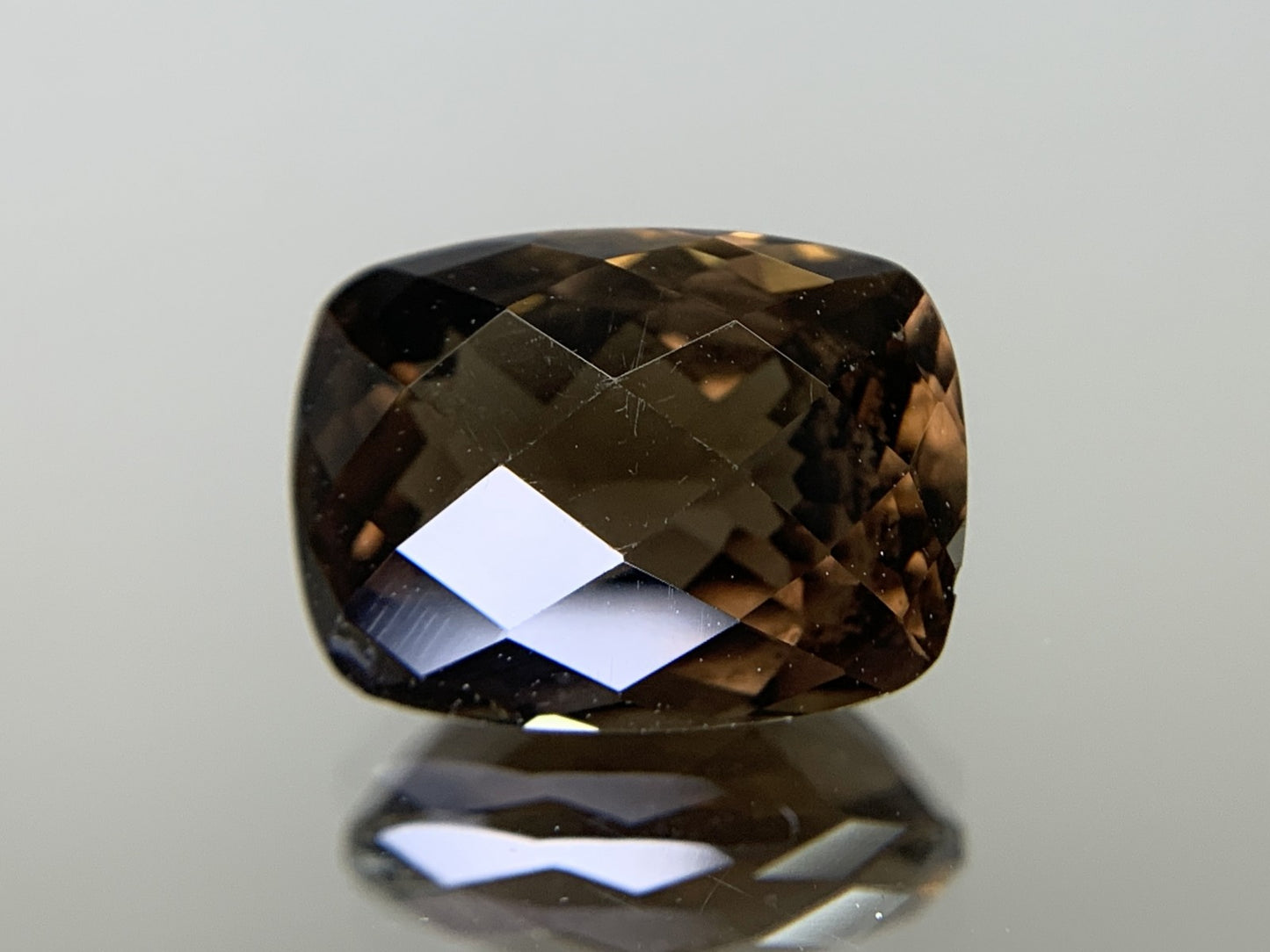 スモーキークォーツ 天然 4.823ct 宝石ソーティング付き 12.0㎜×9.0㎜×7.0㎜ ルース（ 裸石 ） 8352Y