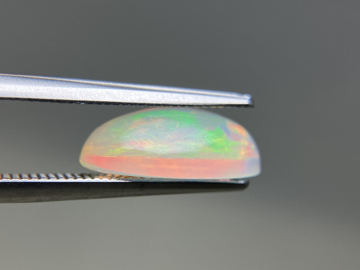 オパール 天然  2.593ct  宝石ソーティング付き  13.7㎜×7.1㎜×5.0㎜ ルース（ 裸石 ）  6161YY