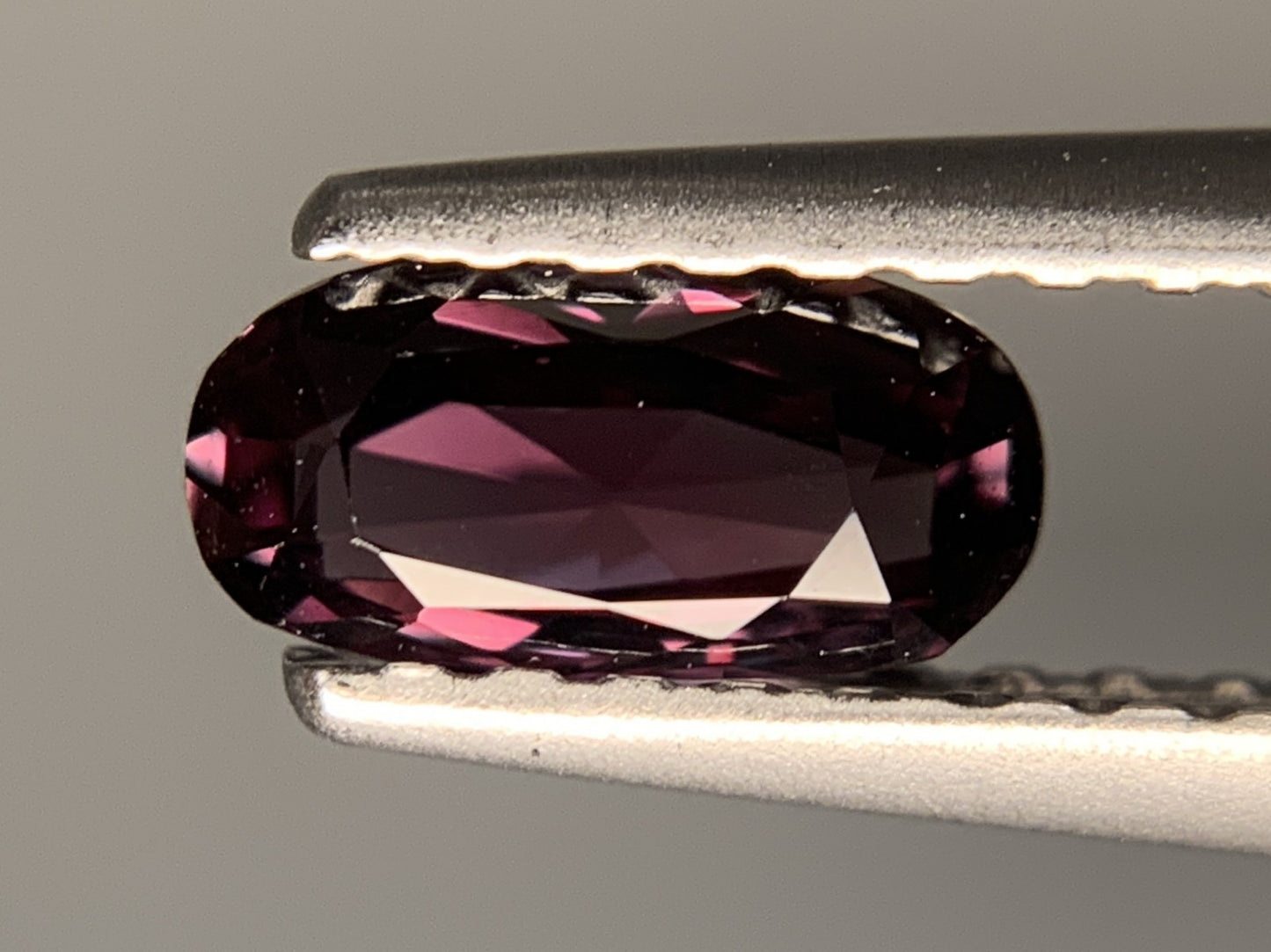 アレキサンドライト 天然 0.532ct 宝石ソーティング付き 6.6㎜×3.2㎜×2.5㎜ ルース（ 裸石 ） 6573Y