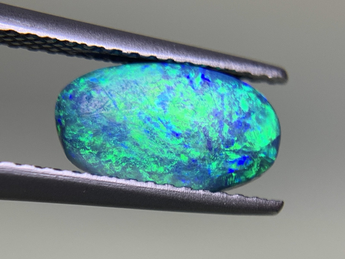 ブラックオパール  1.336ct  中央宝石ソーティング付き  10.5㎜×6.0㎜×3.3㎜  ルース（ 裸石 ） 3427Y