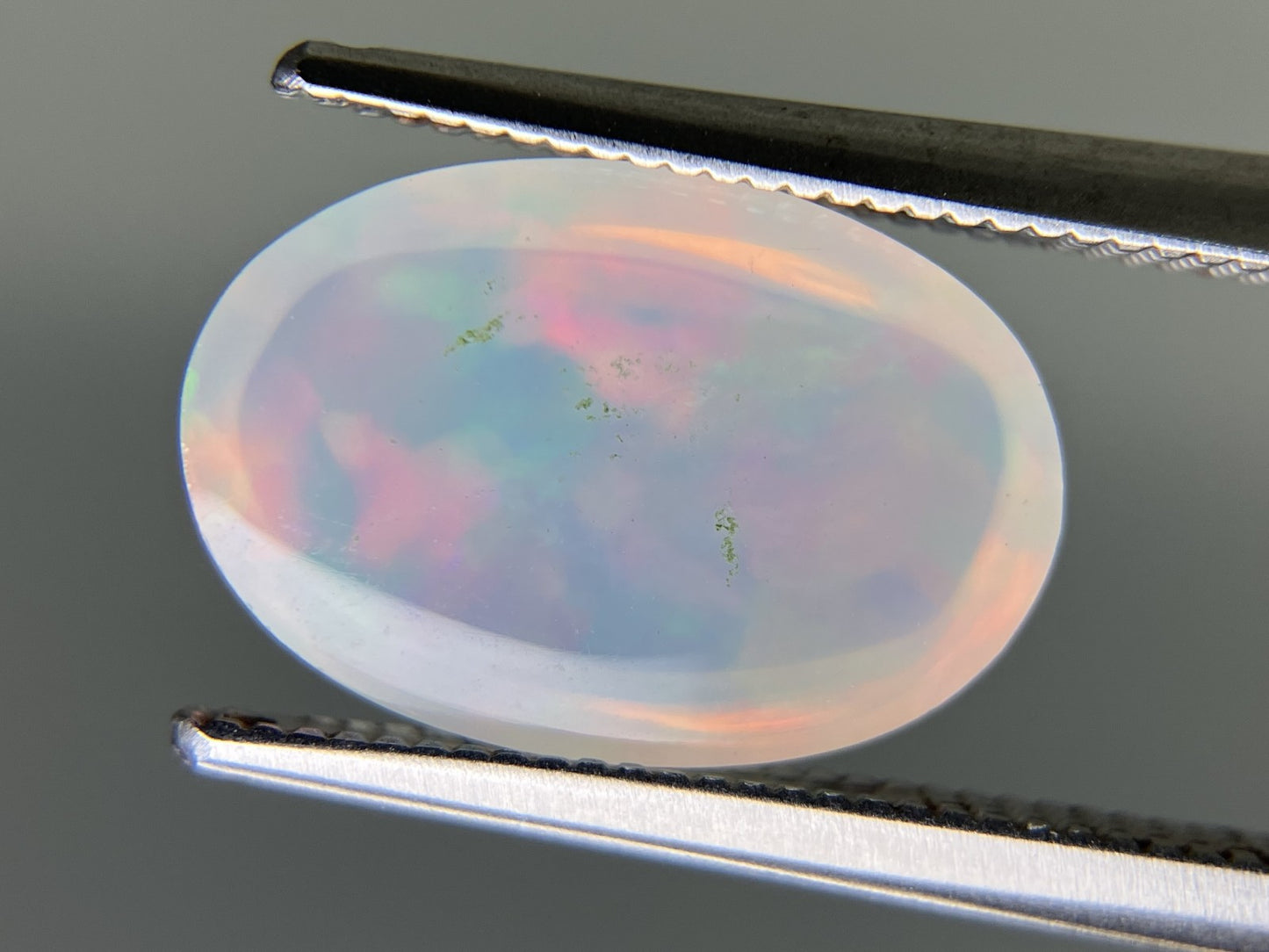オパール 天然 3.860ct 宝石ソーティング付き 13.1㎜×8.9㎜×6.2㎜ ルース（ 裸石 ） 6163YY