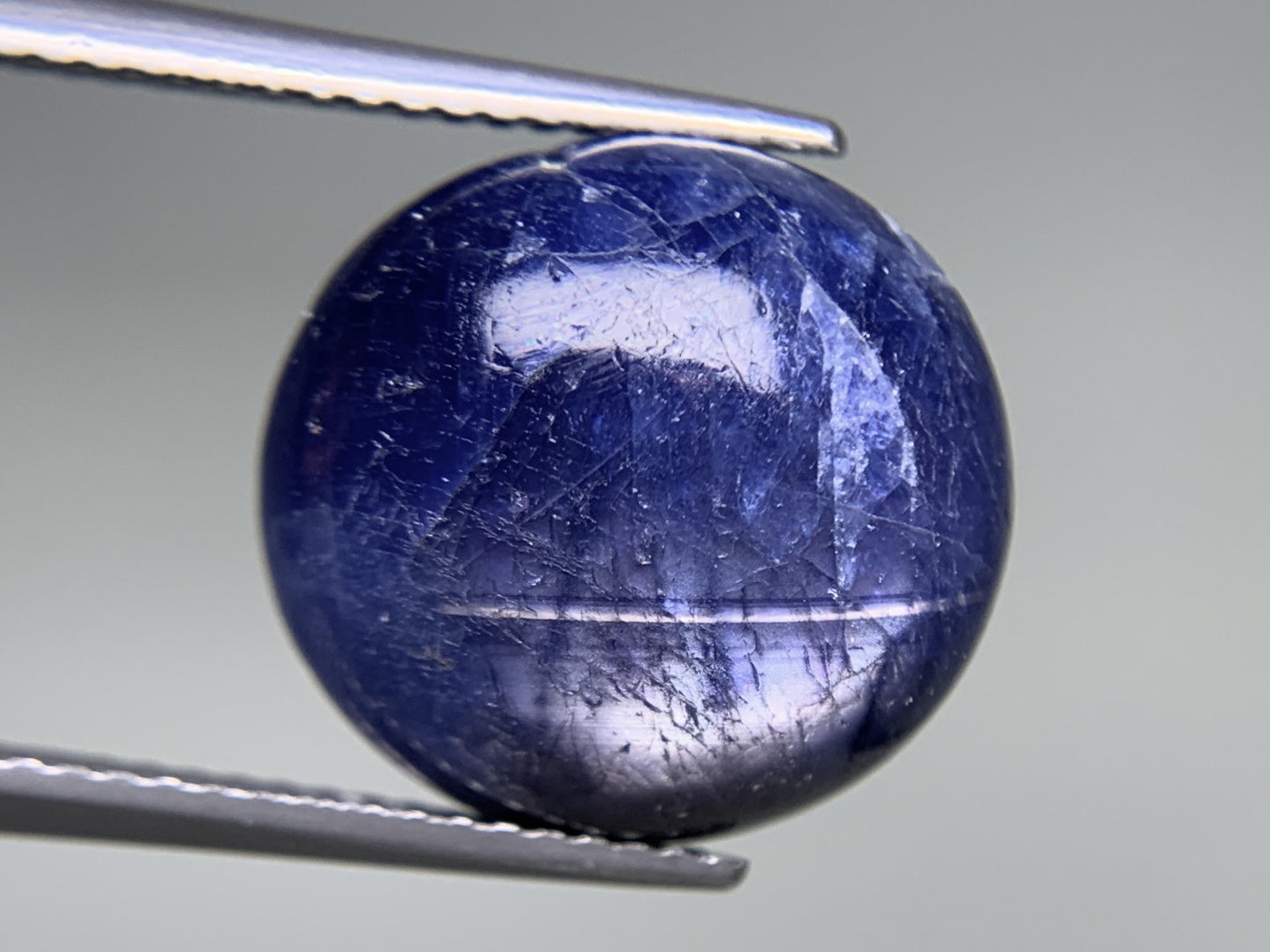 サファイア 天然 12.075ct 宝石ソーティング付き 14.5㎜×13.6㎜×5.3㎜ ルース（ 裸石 ） 8261Y